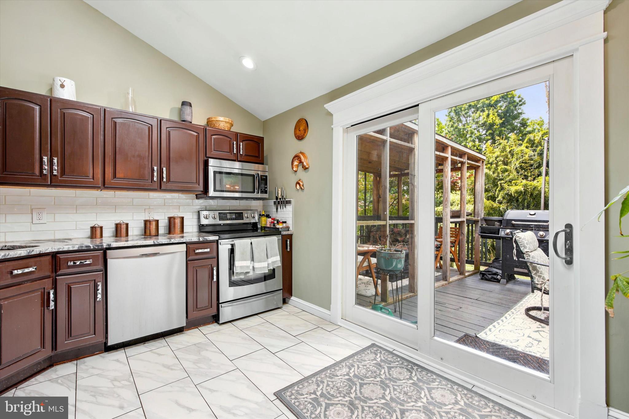 APPLE VALLEY - Residential