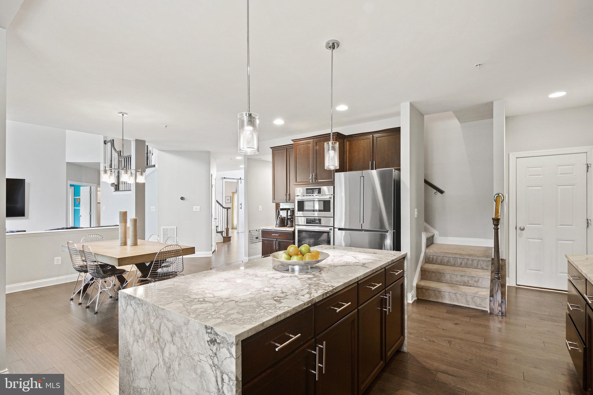 CATTAIL OVERLOOK - Residential