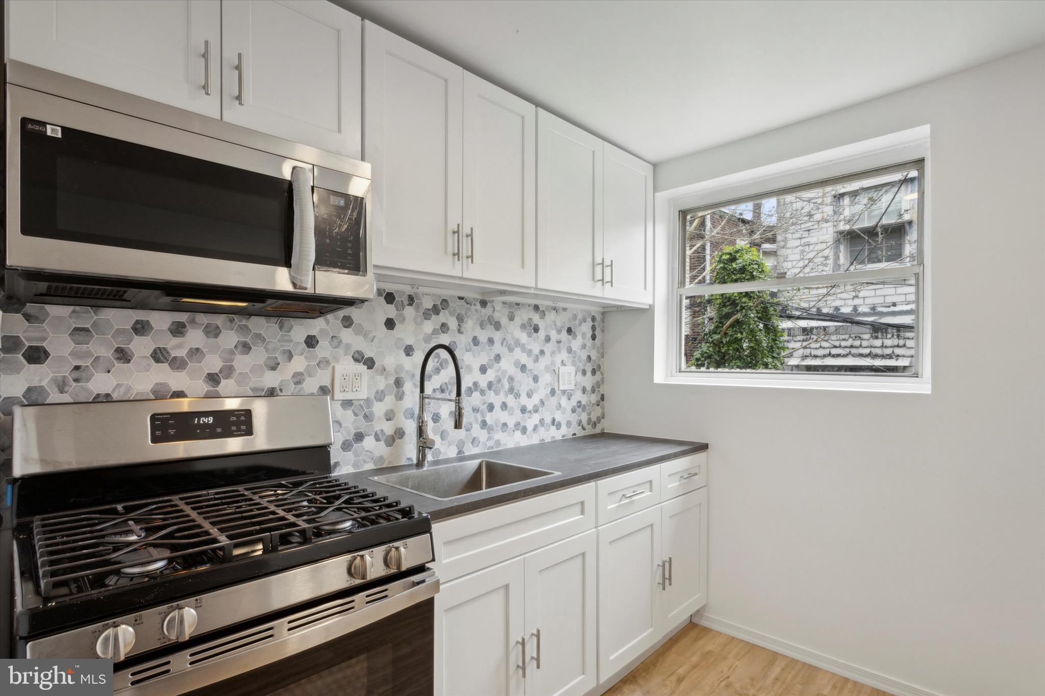 WEST PASSYUNK - Residential