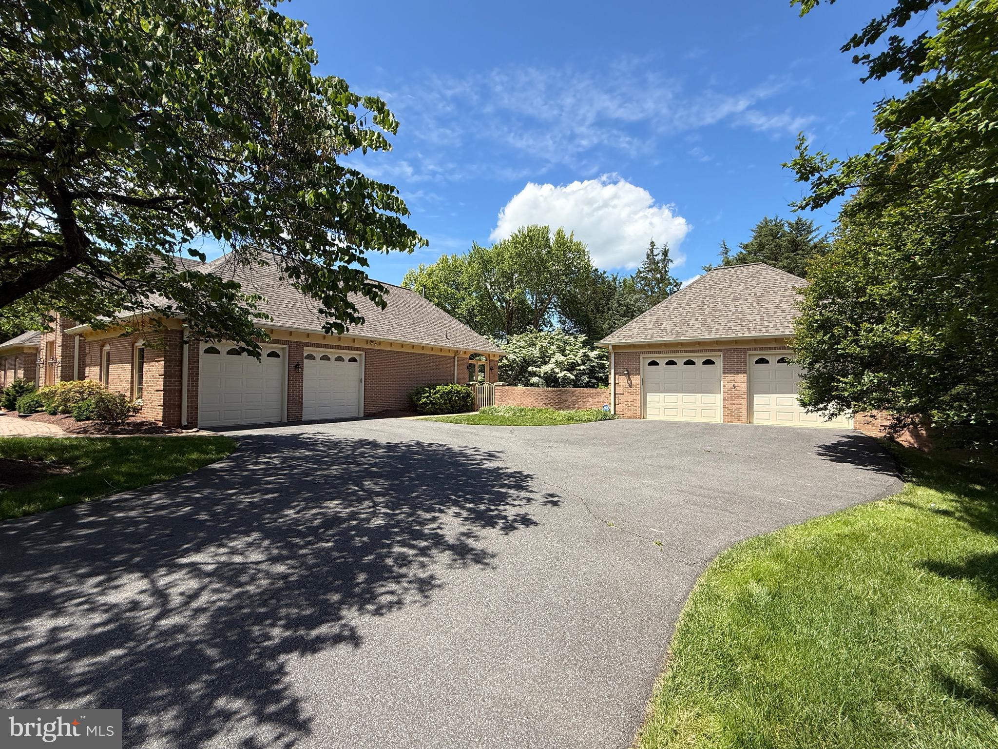 WOODLAND FALLS - Residential