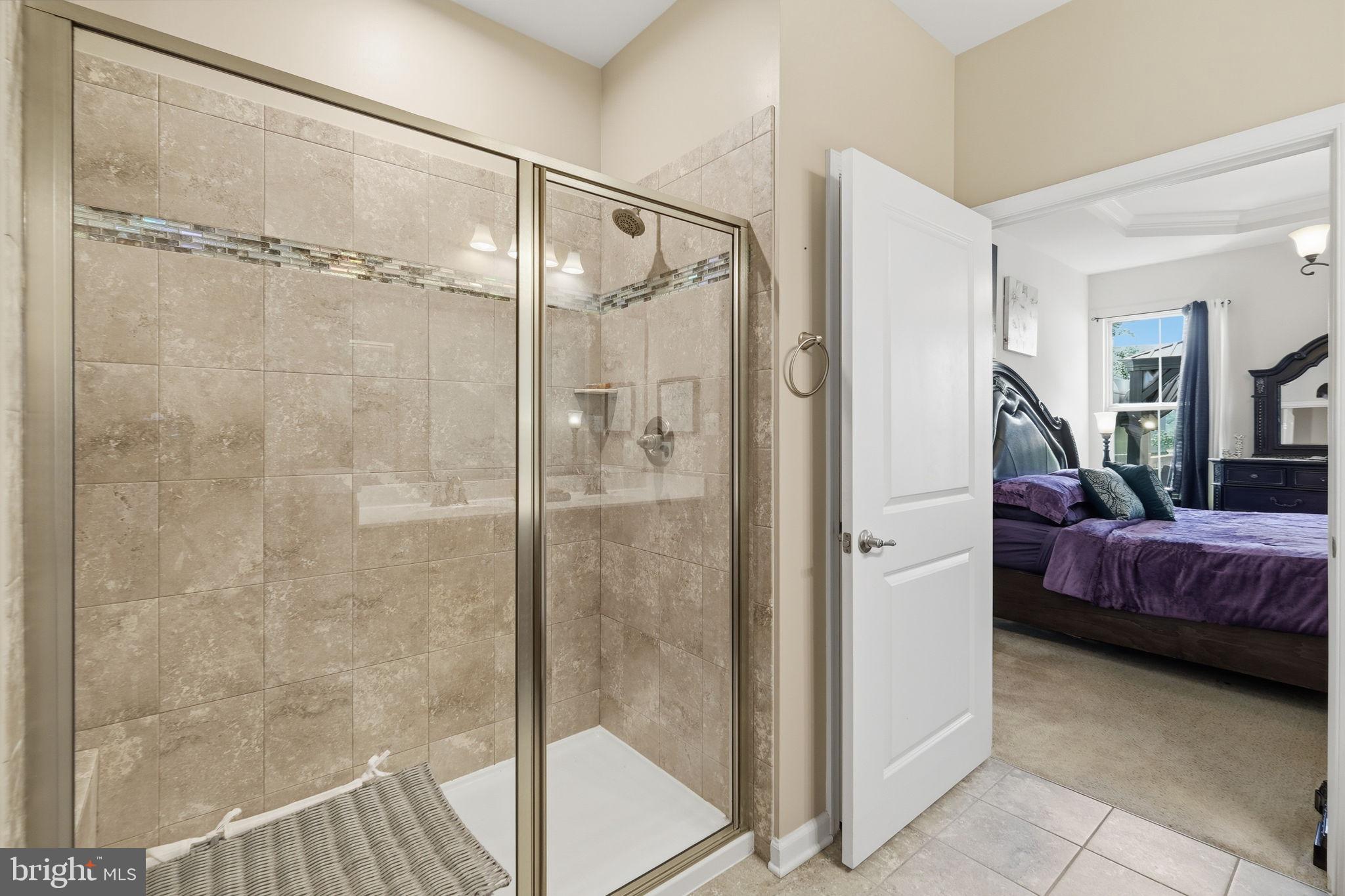 PONDVIEW - Residential