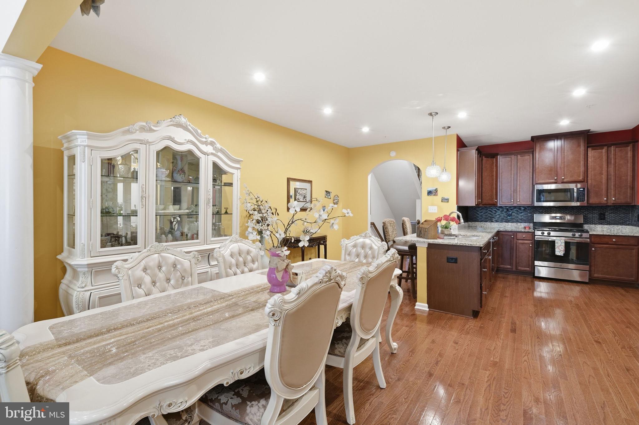 PONDVIEW - Residential