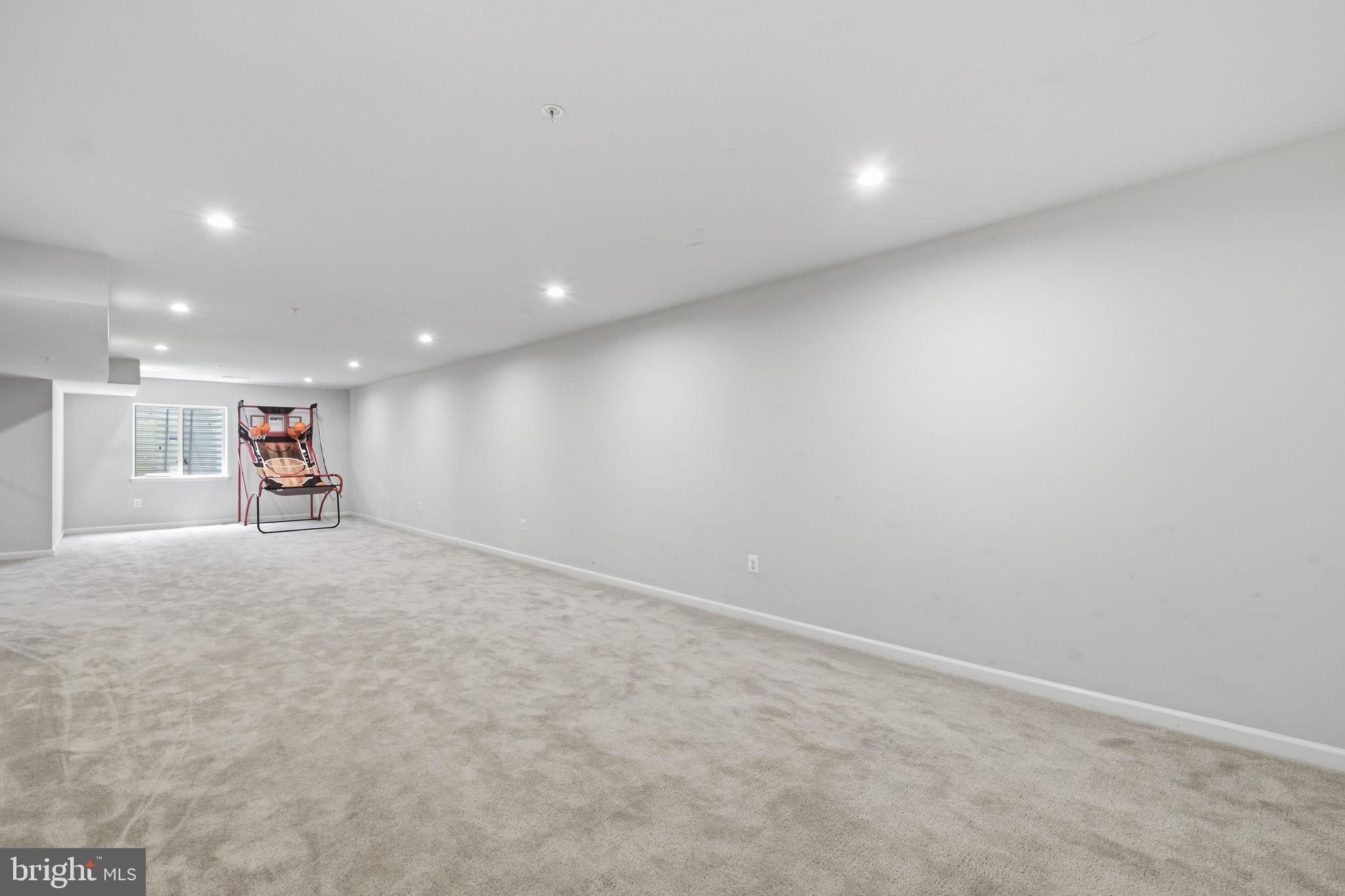 PONDVIEW - Residential