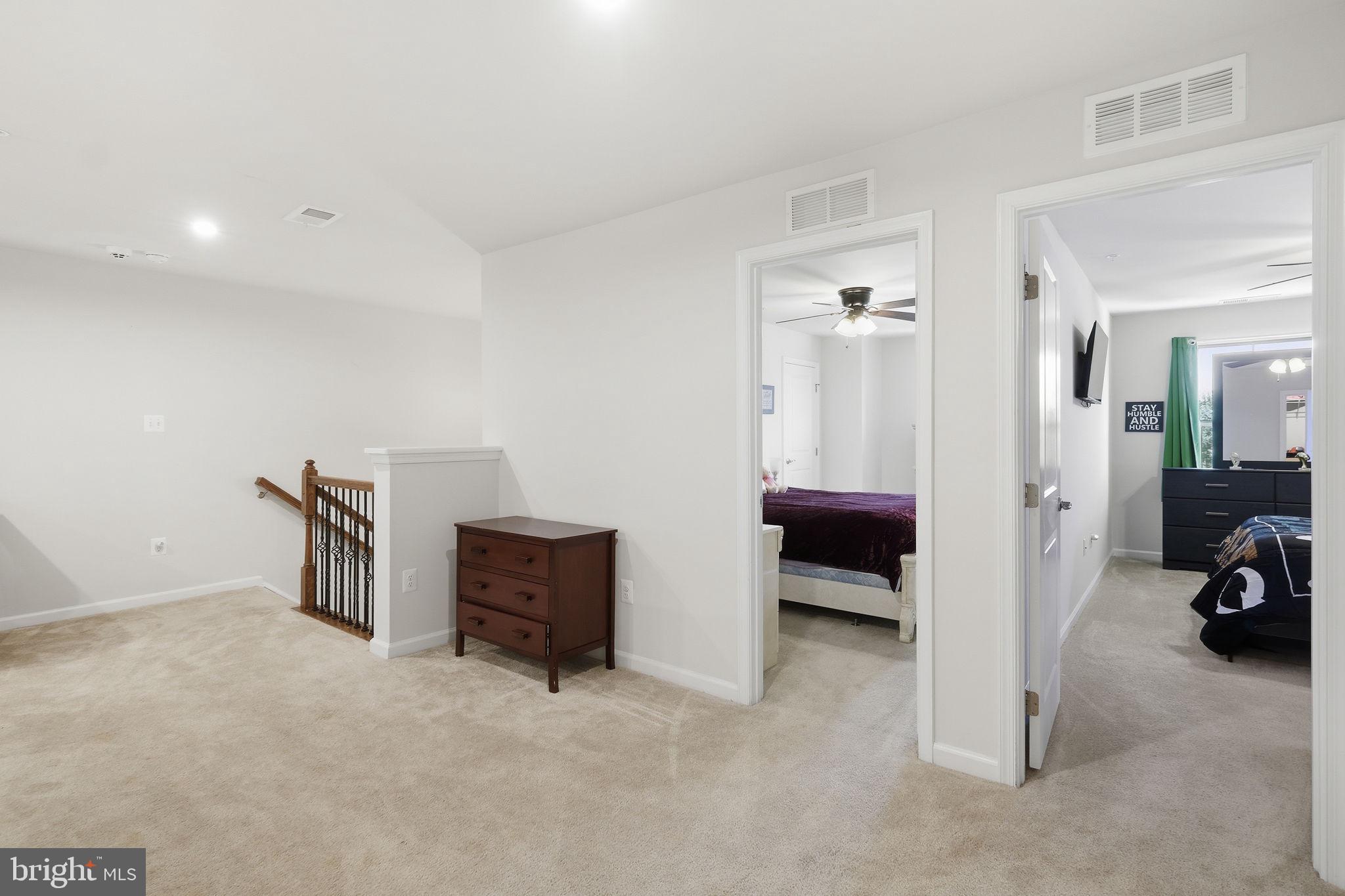 PONDVIEW - Residential