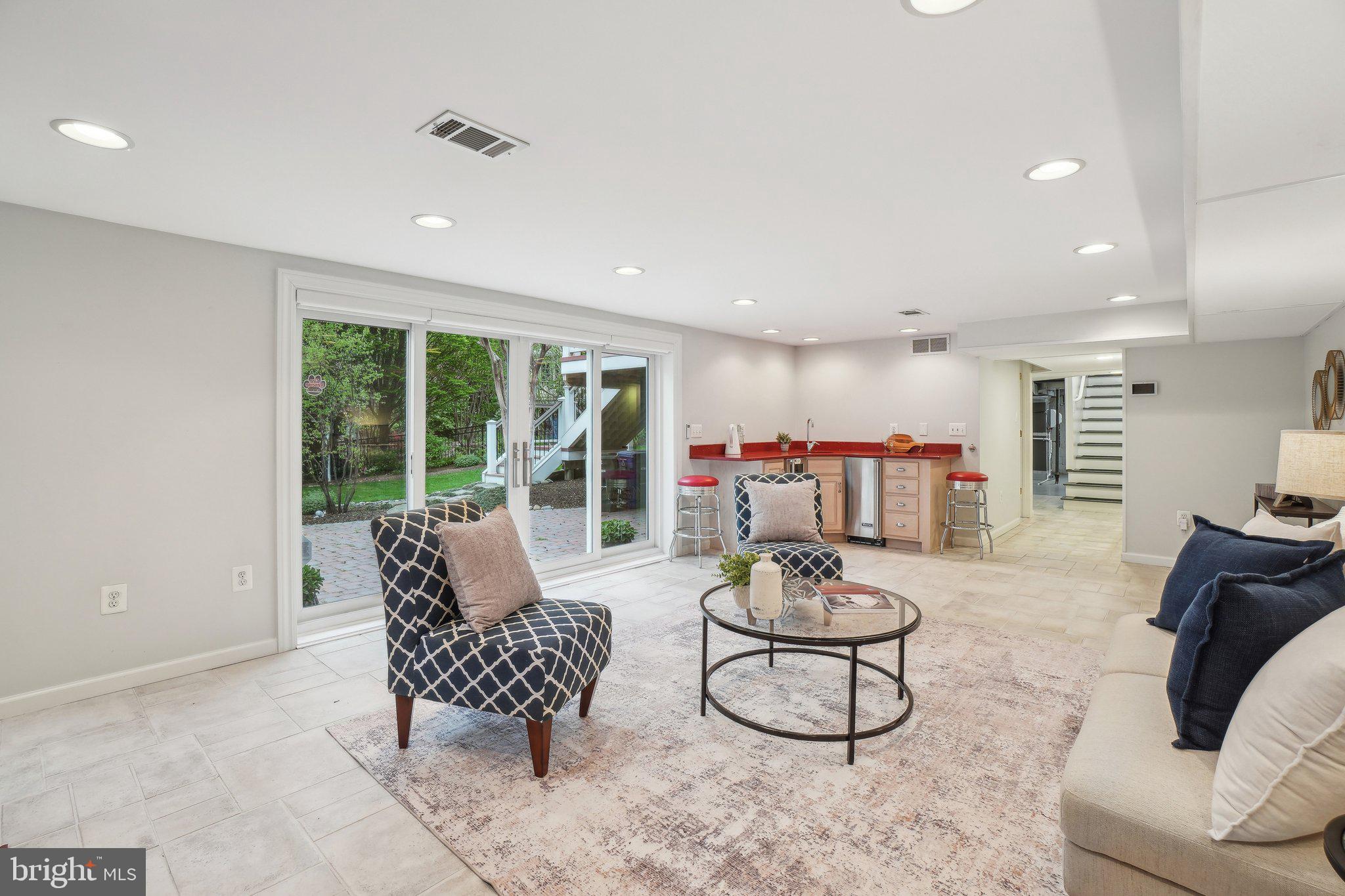 CLUB MANOR ESTATES - Residential