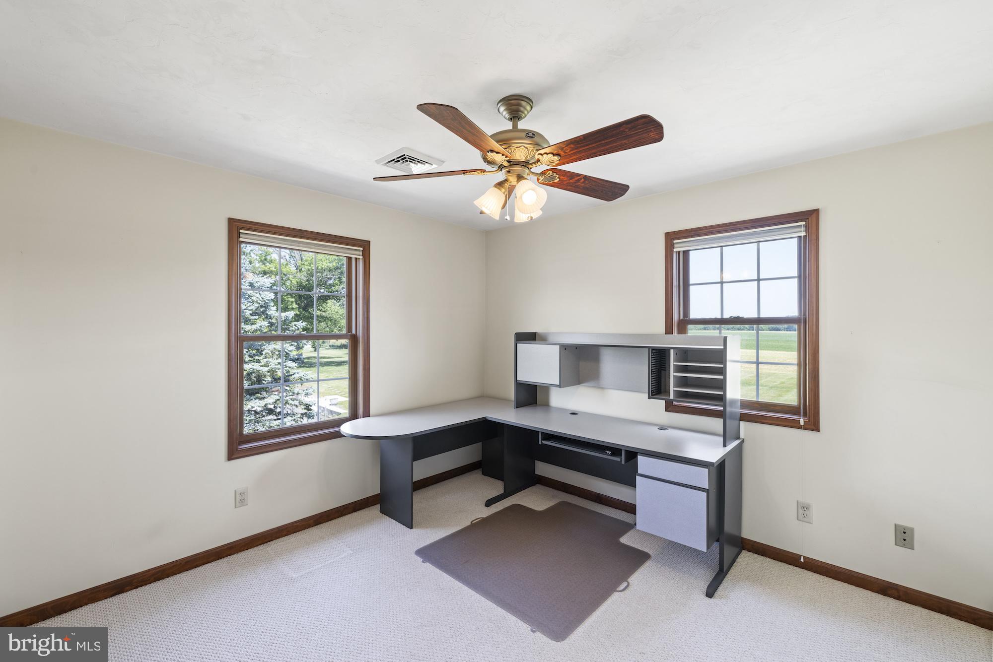 LAKE HERITAGE - Residential