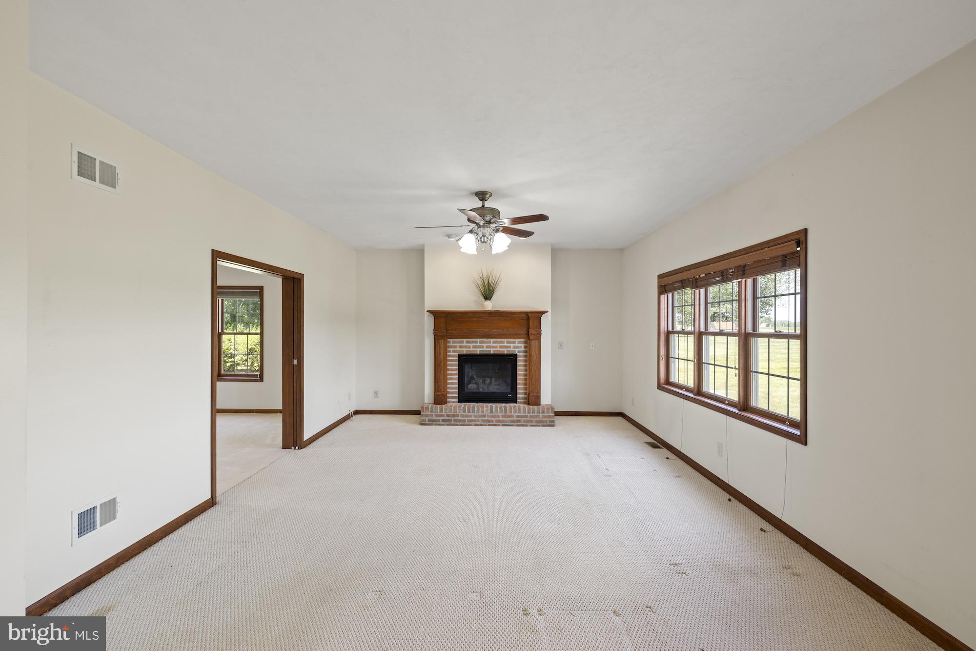 LAKE HERITAGE - Residential