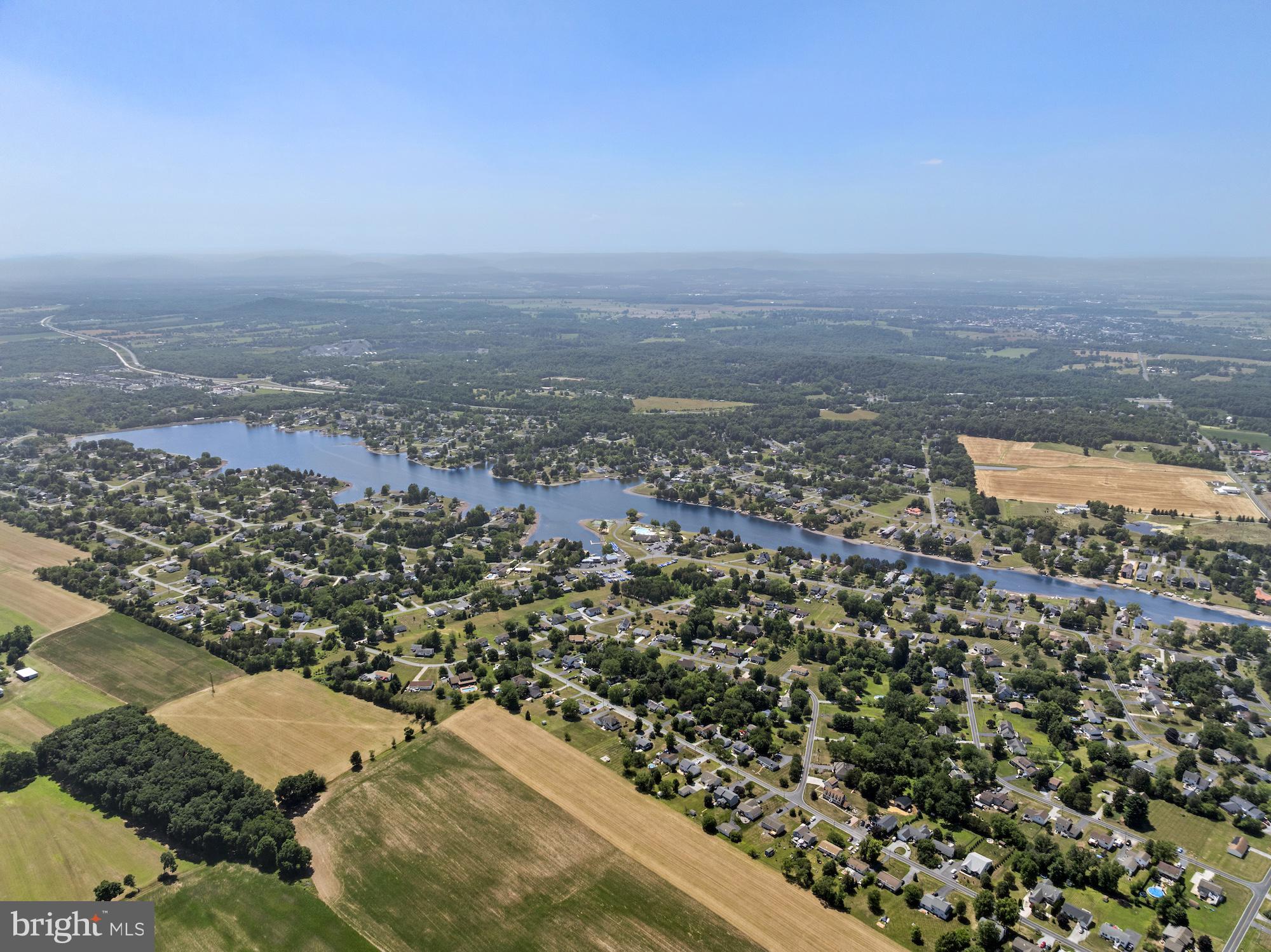 LAKE HERITAGE - Residential