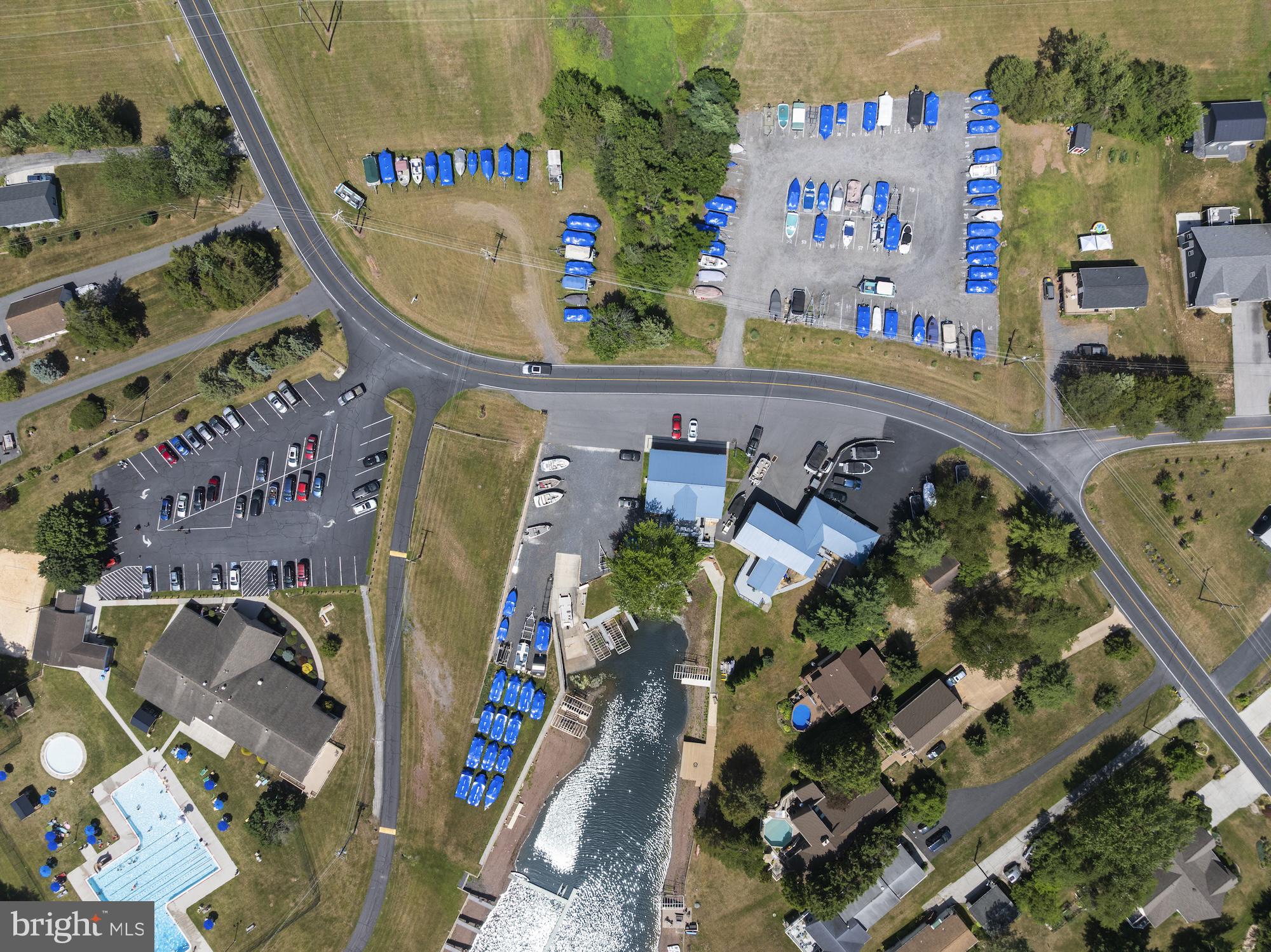 LAKE HERITAGE - Residential