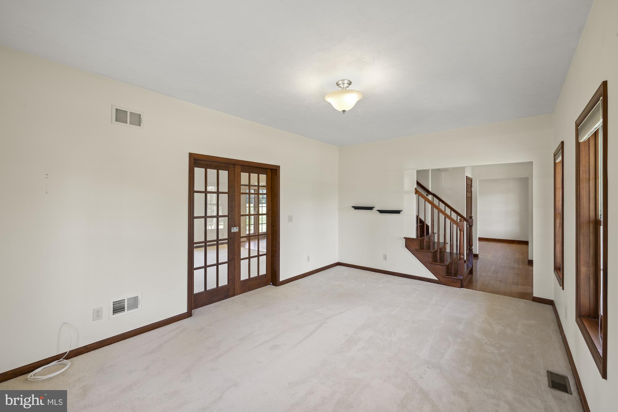 LAKE HERITAGE - Residential