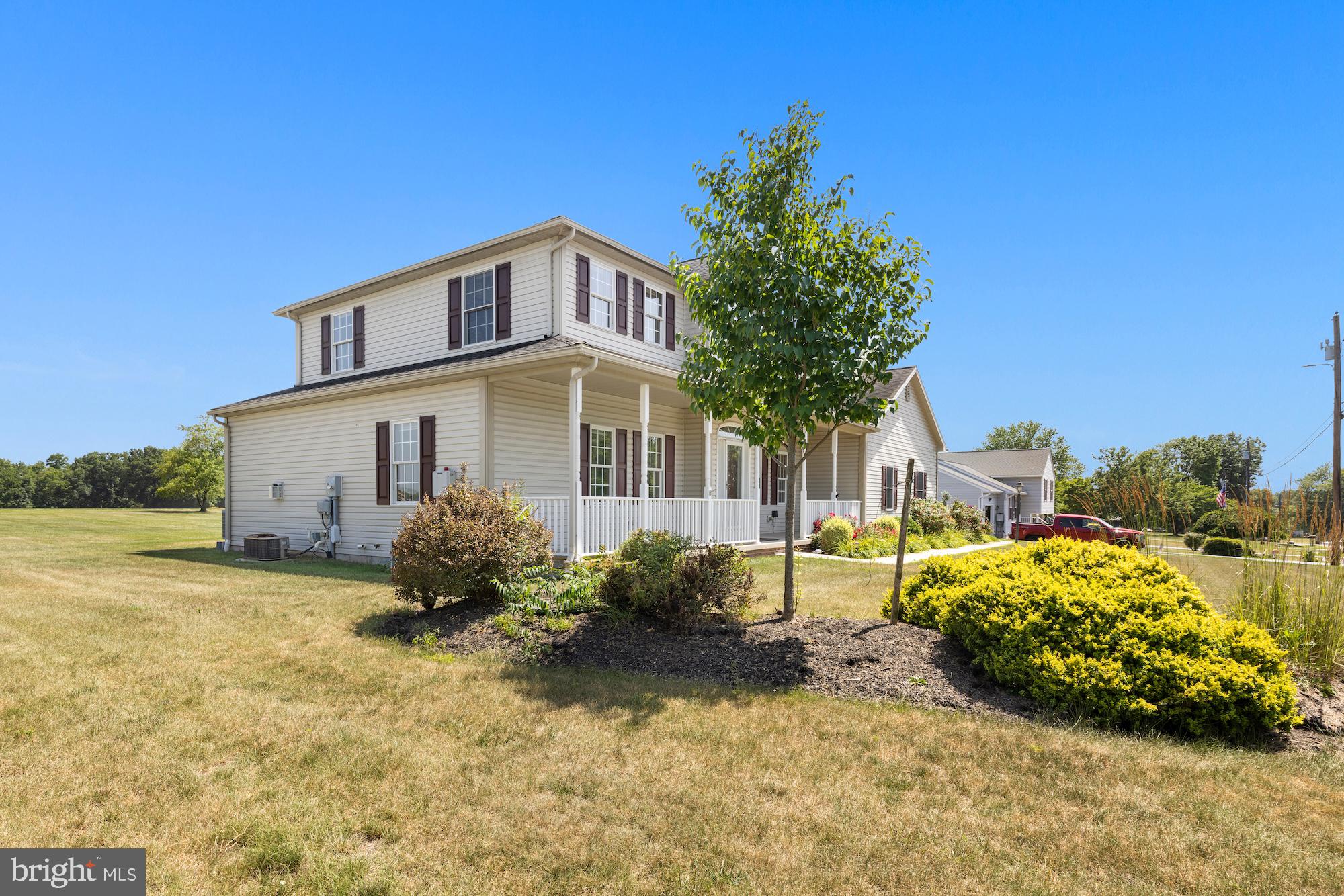 LAKE HERITAGE - Residential