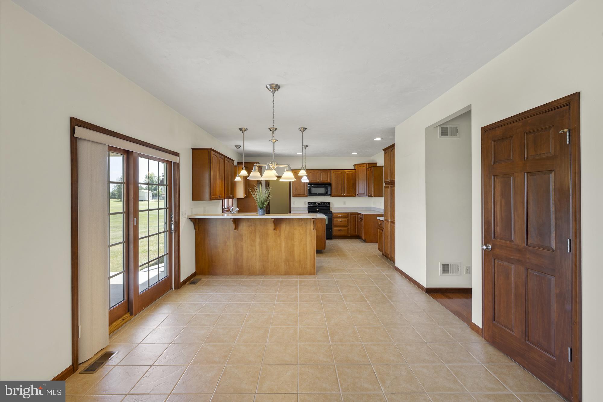 LAKE HERITAGE - Residential