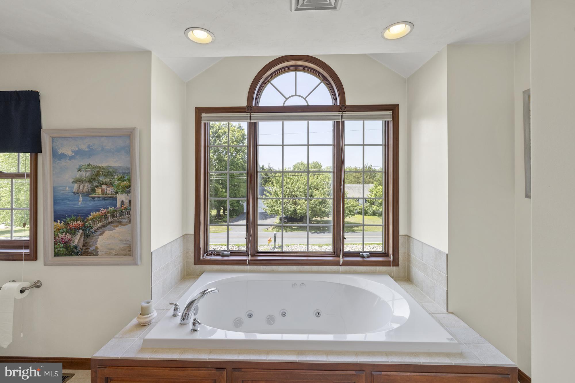 LAKE HERITAGE - Residential
