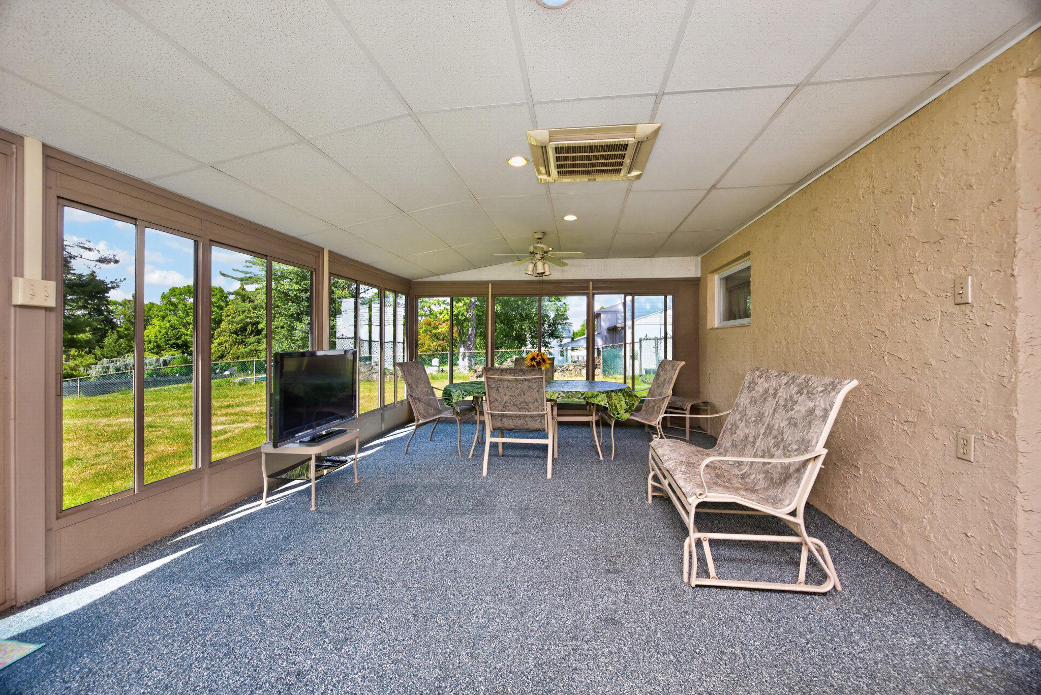 WITHERINGTON HGTS - Residential