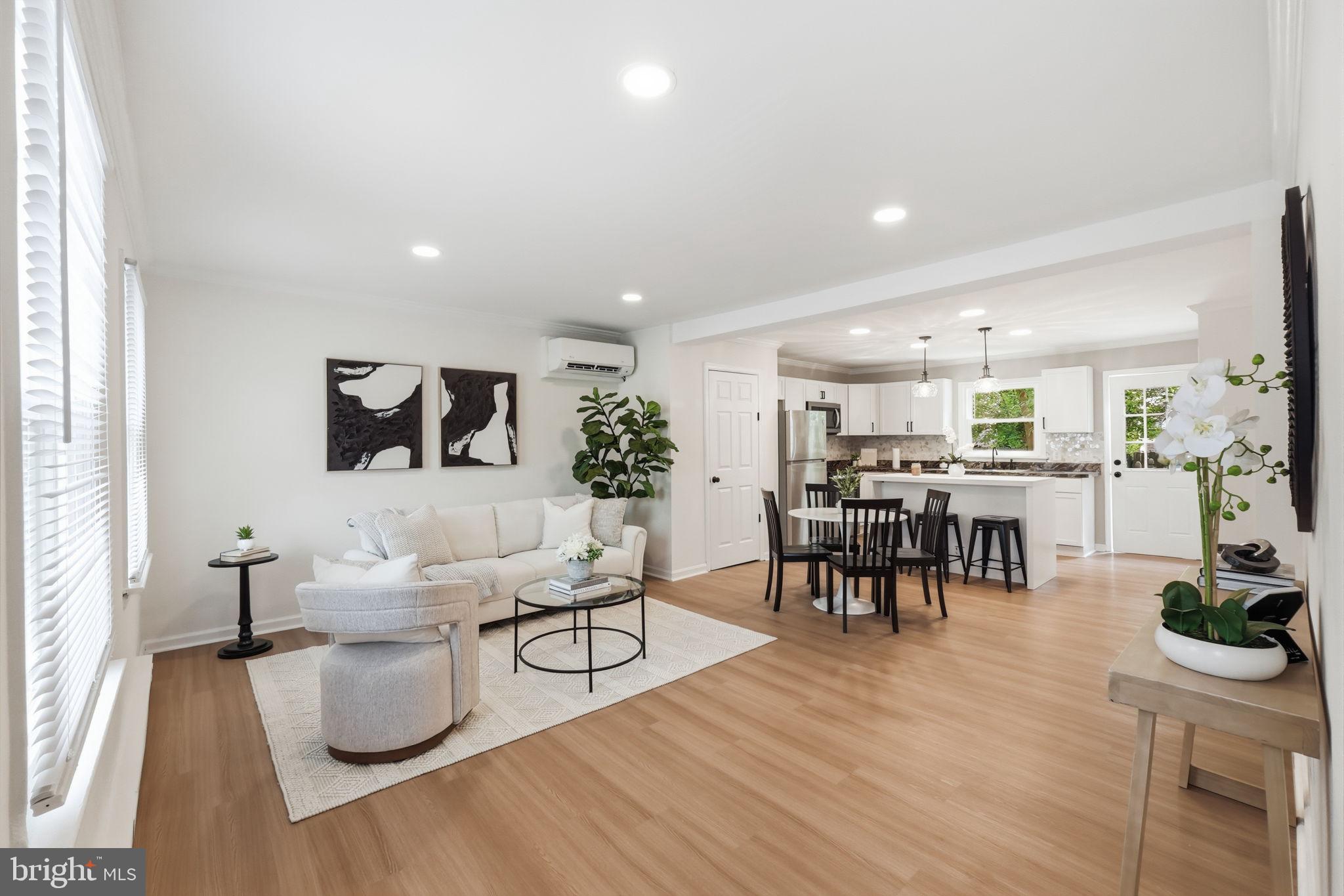 FREDERICKTOWNE TOWNHOUSE - Residential
