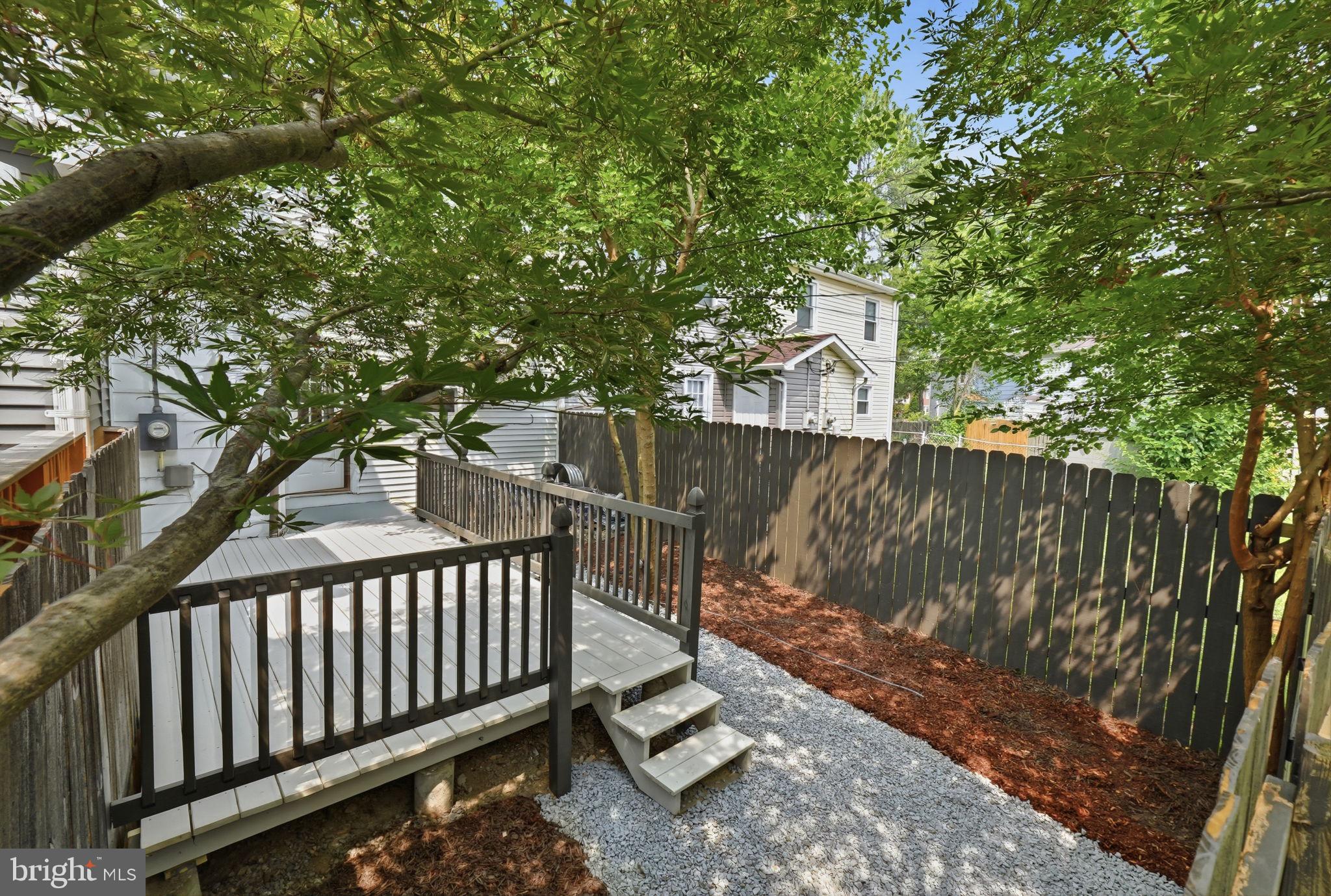 FREDERICKTOWNE TOWNHOUSE - Residential