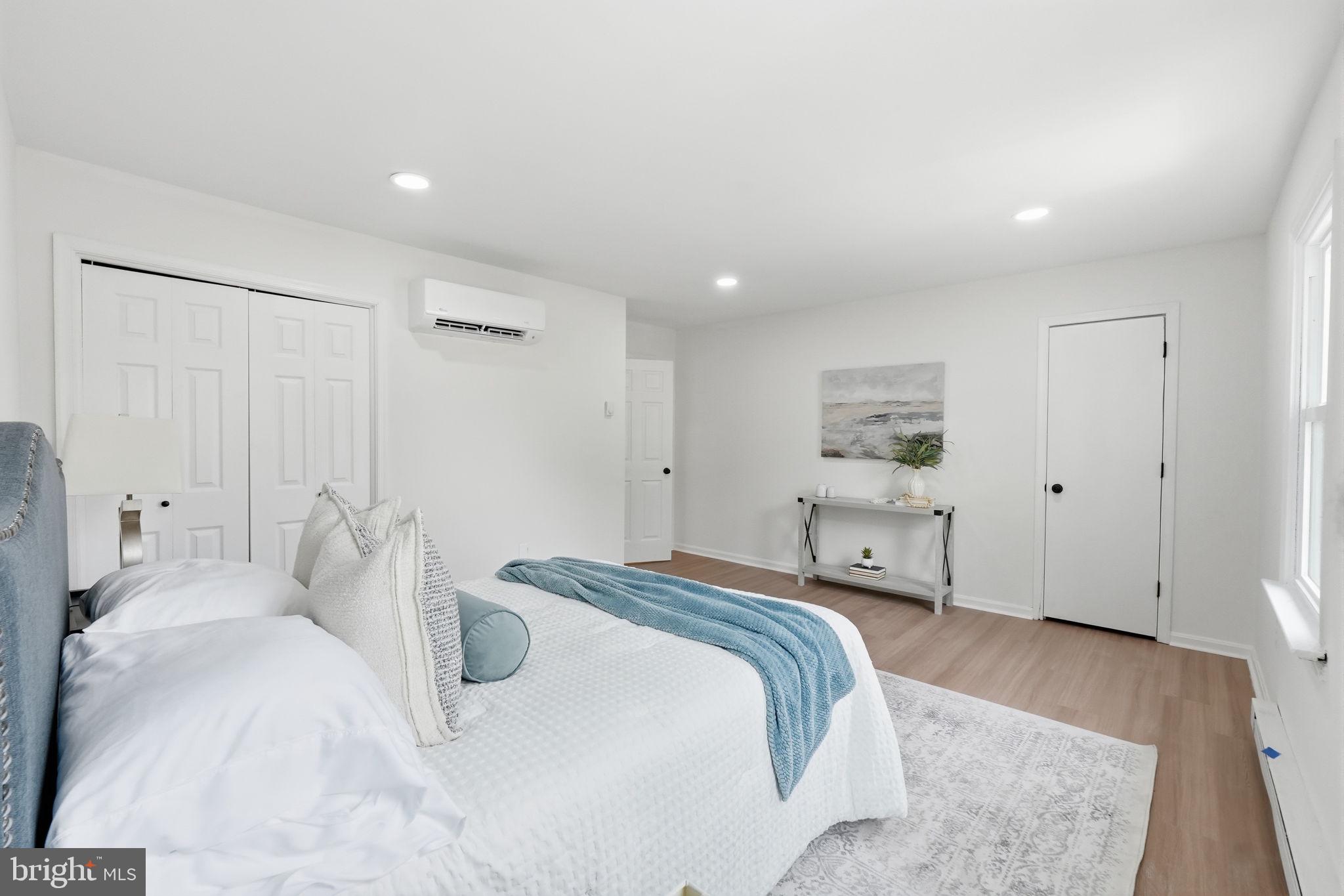 FREDERICKTOWNE TOWNHOUSE - Residential