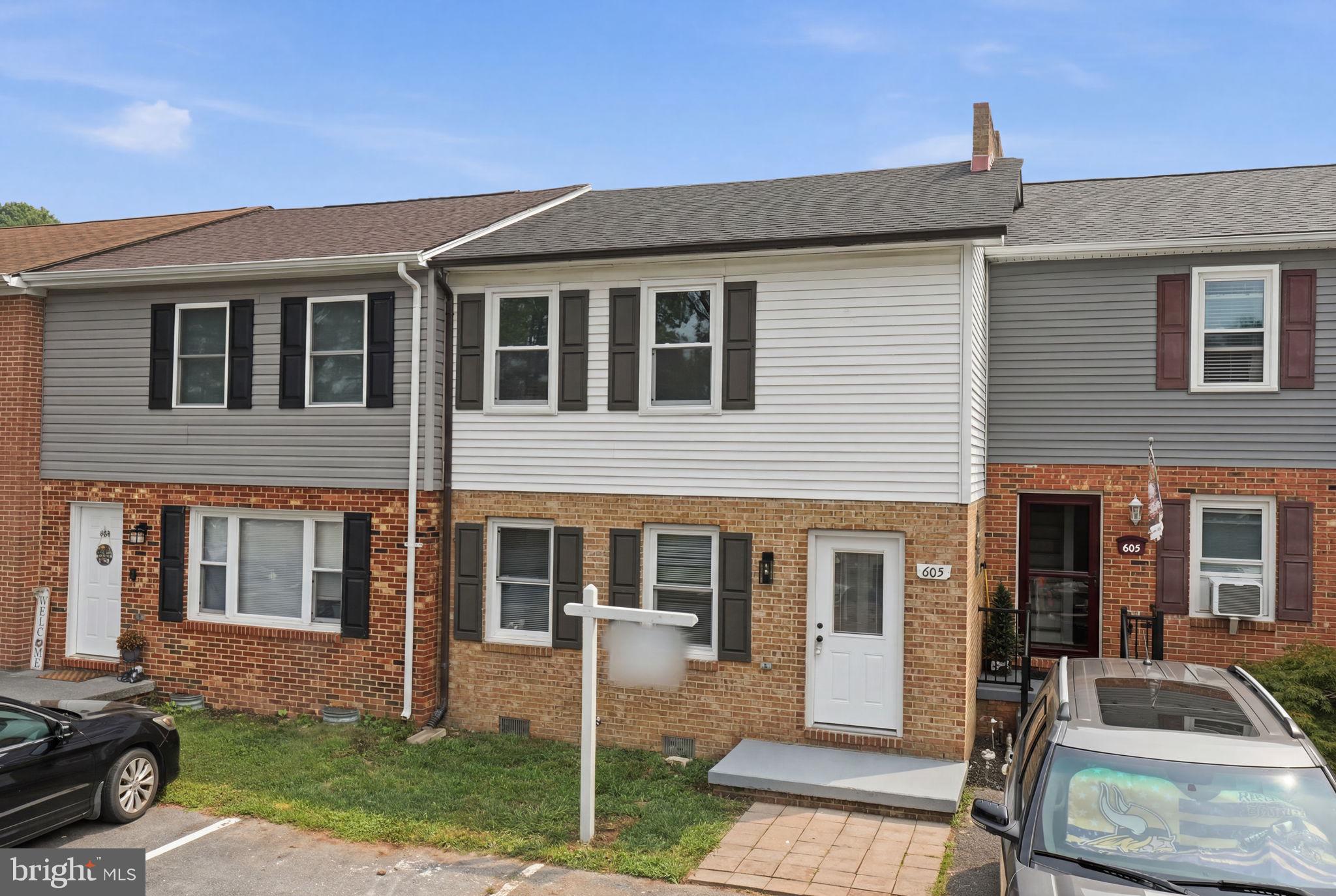 FREDERICKTOWNE TOWNHOUSE - Residential
