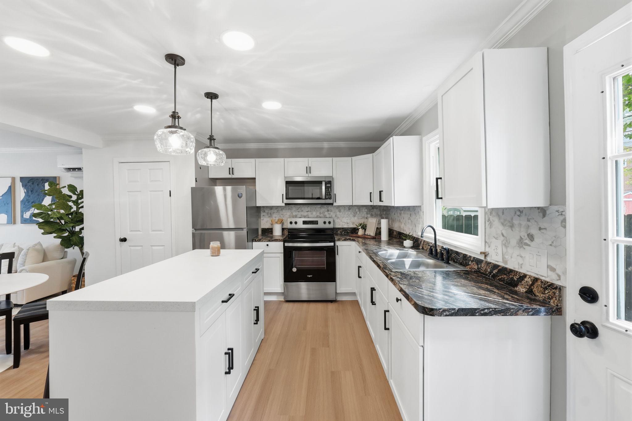 FREDERICKTOWNE TOWNHOUSE - Residential