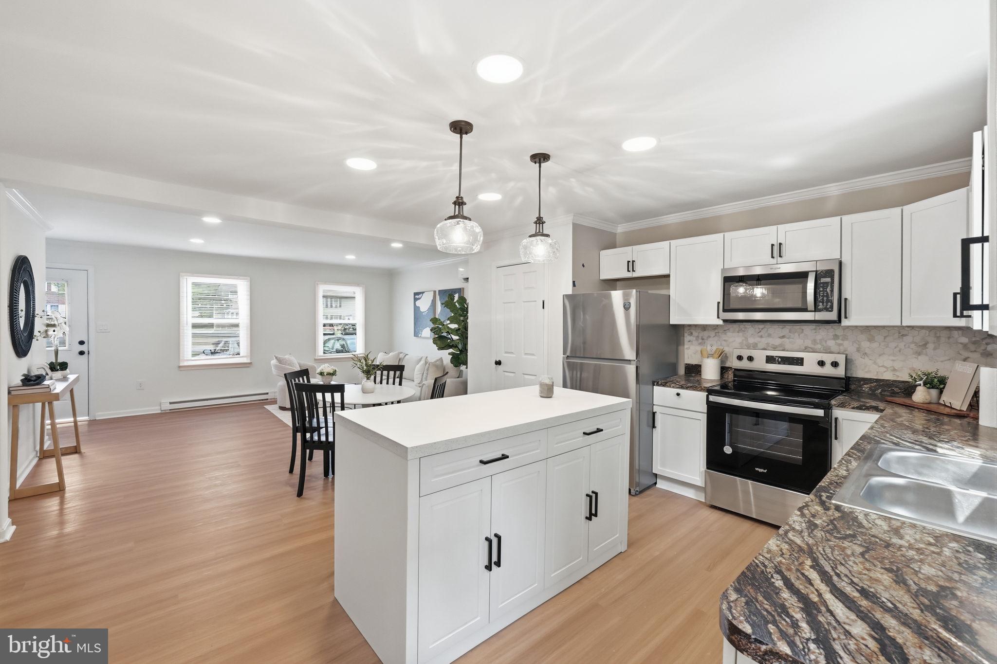 FREDERICKTOWNE TOWNHOUSE - Residential