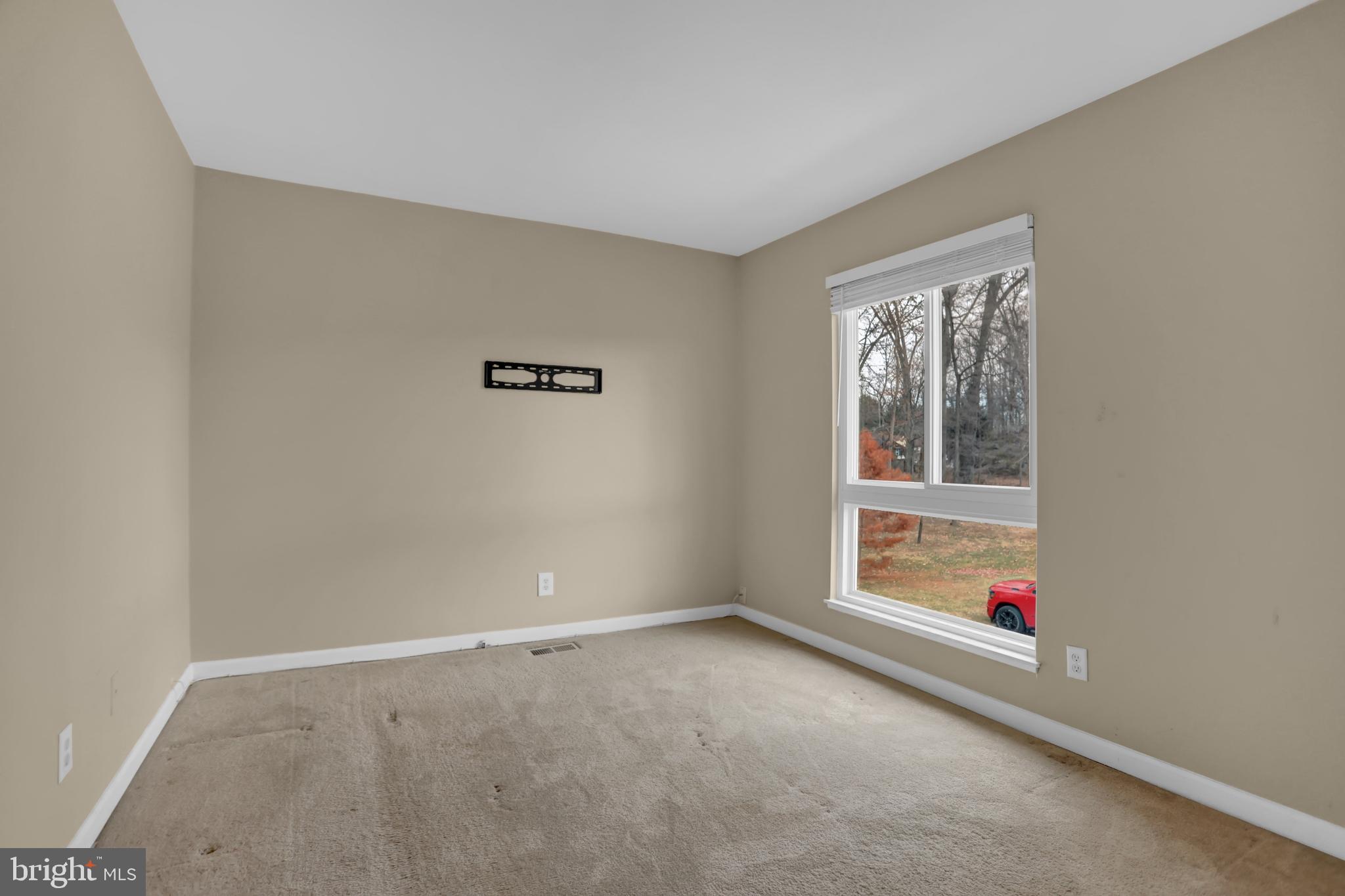 TWELVE TREES - Residential