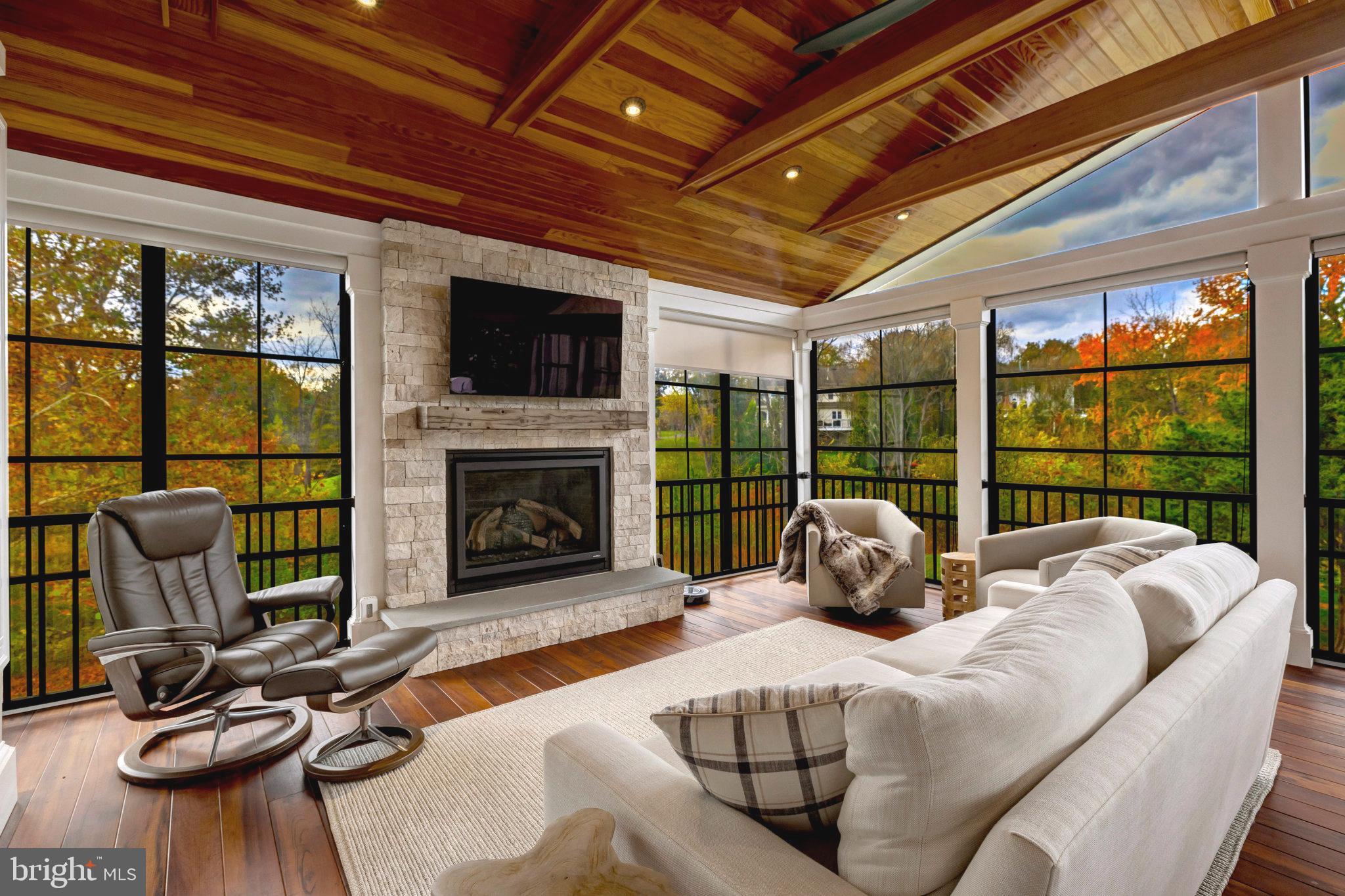 HUNTER MILL ESTATES - Residential