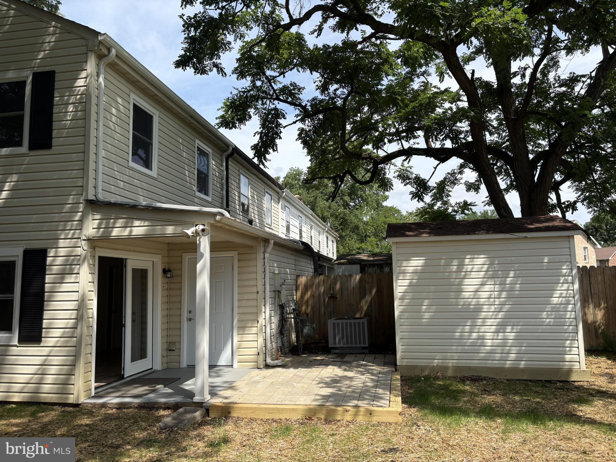 OLDE GREENWICH - Residential