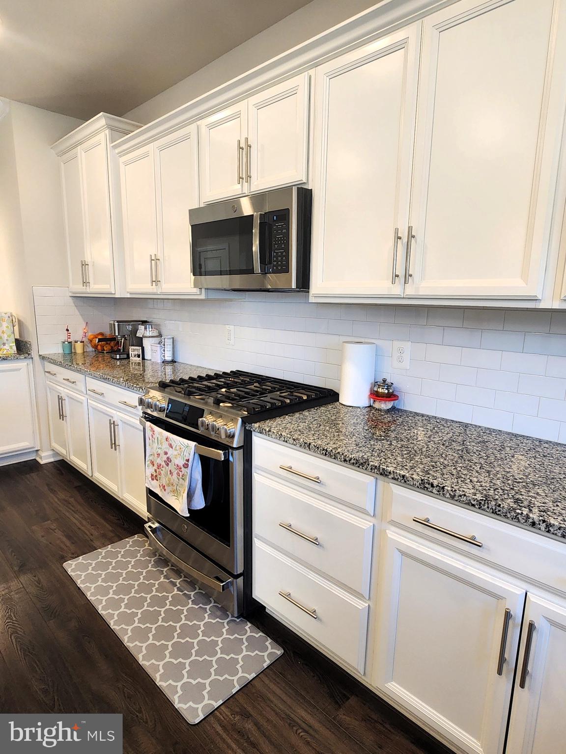CLARKSBURG SQUARE - Residential Lease