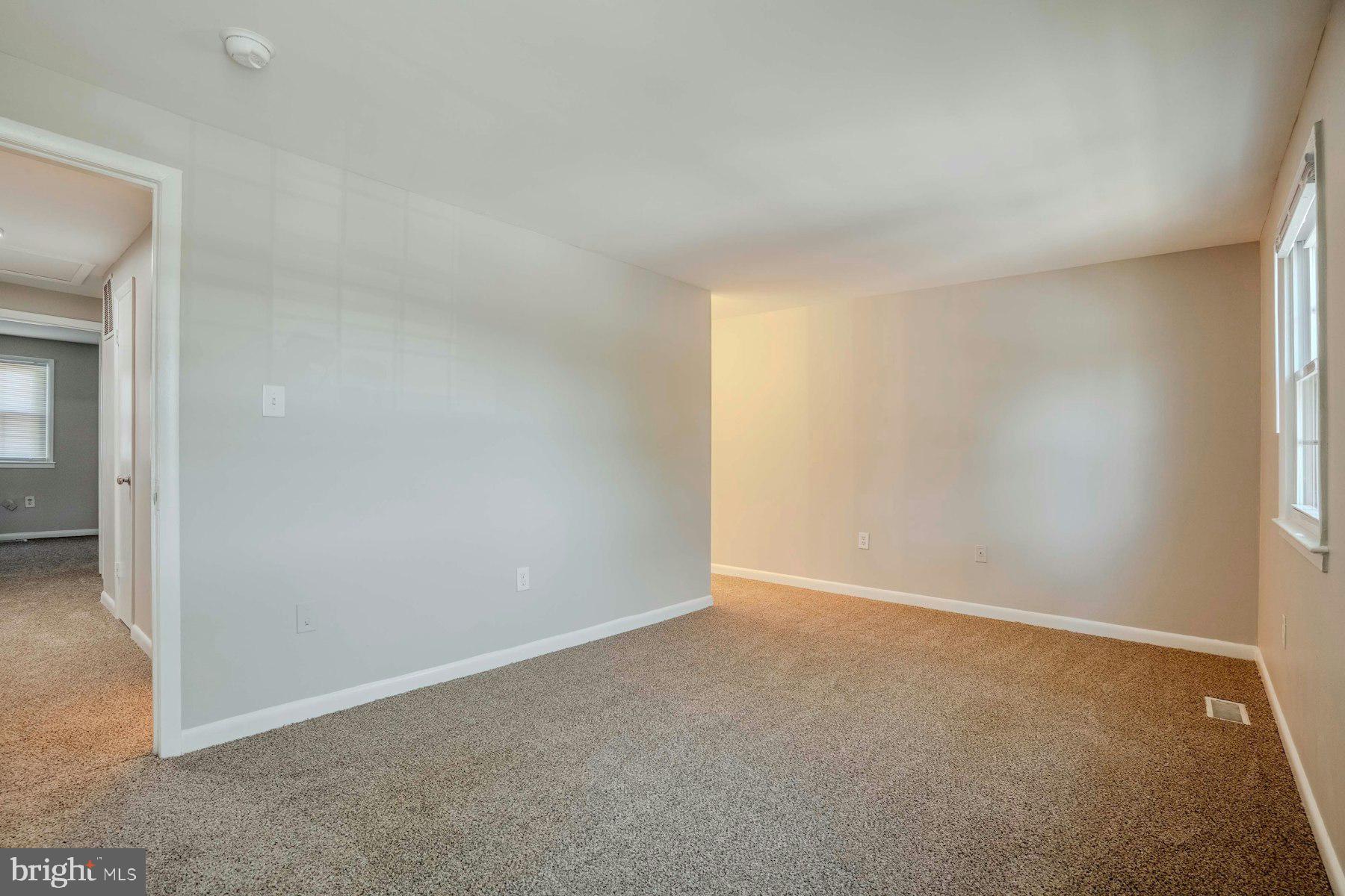 WILLIAMSTOWN - Residential
