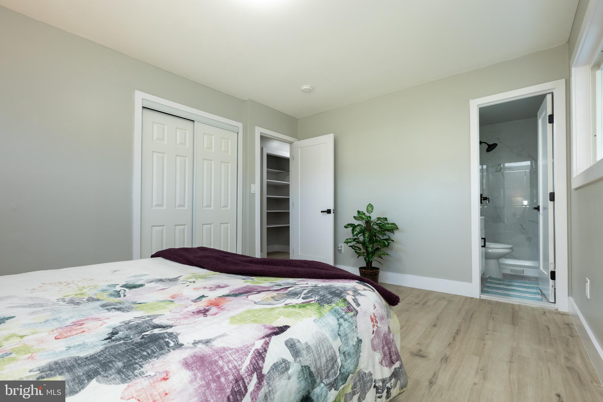 WALBROOKE MANOR - Residential