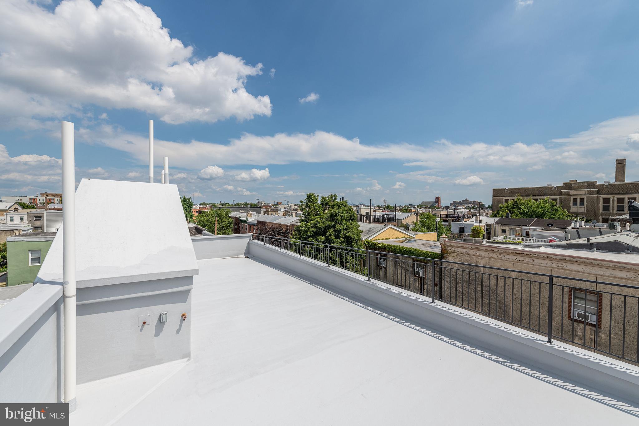 PASSYUNK SQUARE - Residential