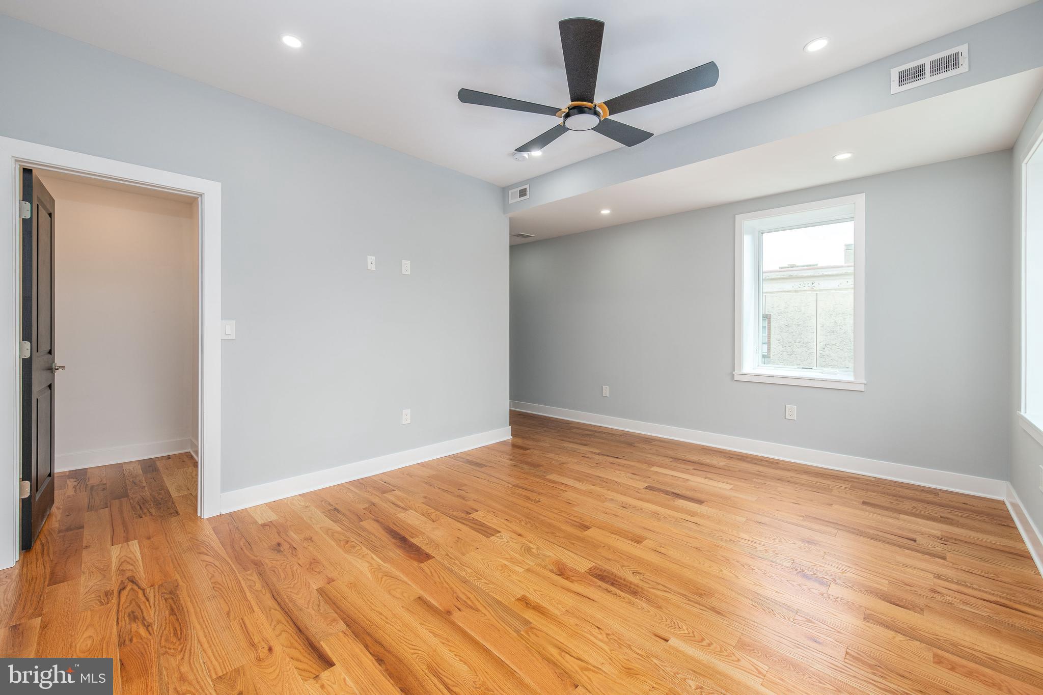 PASSYUNK SQUARE - Residential
