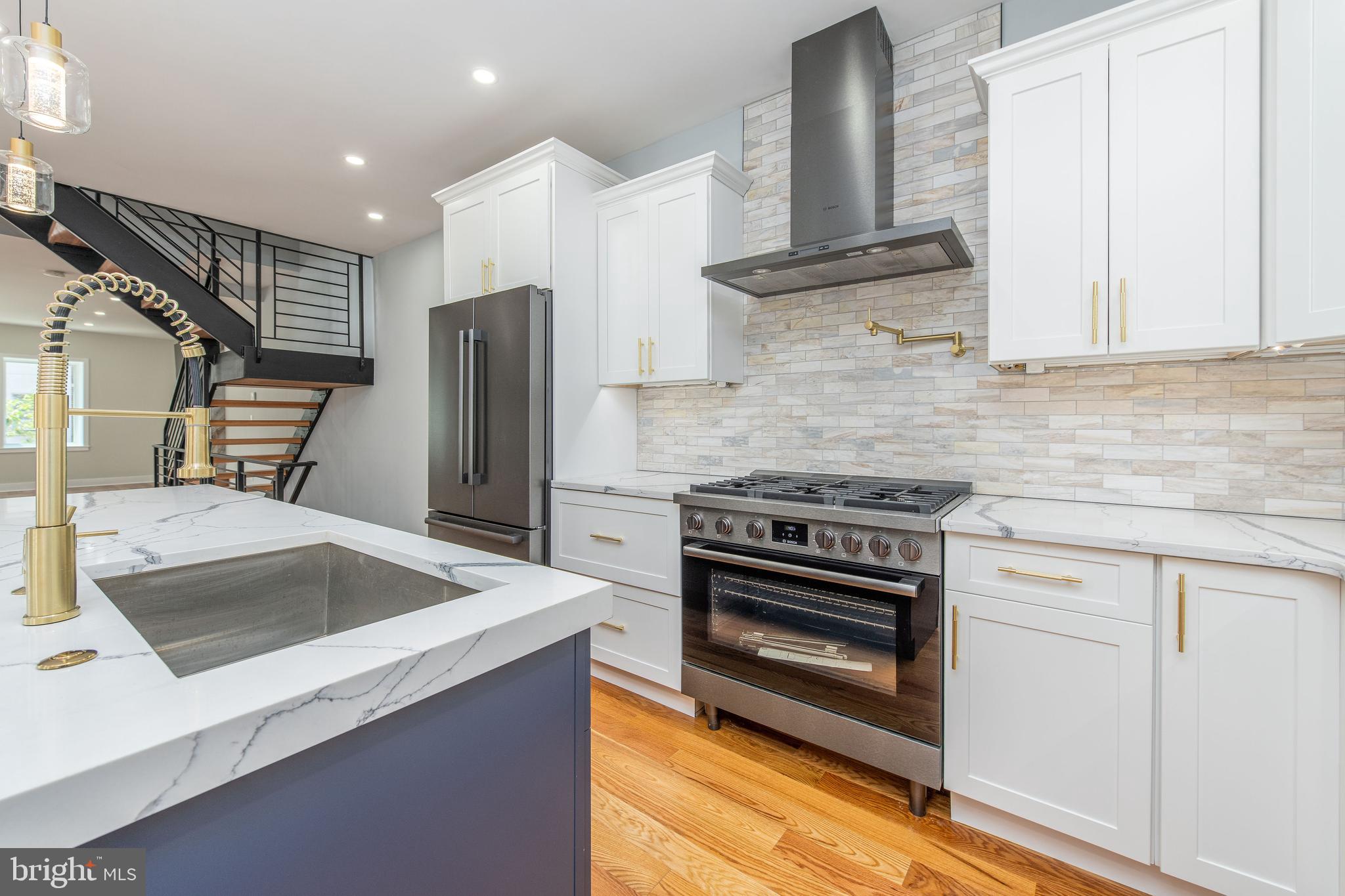 PASSYUNK SQUARE - Residential