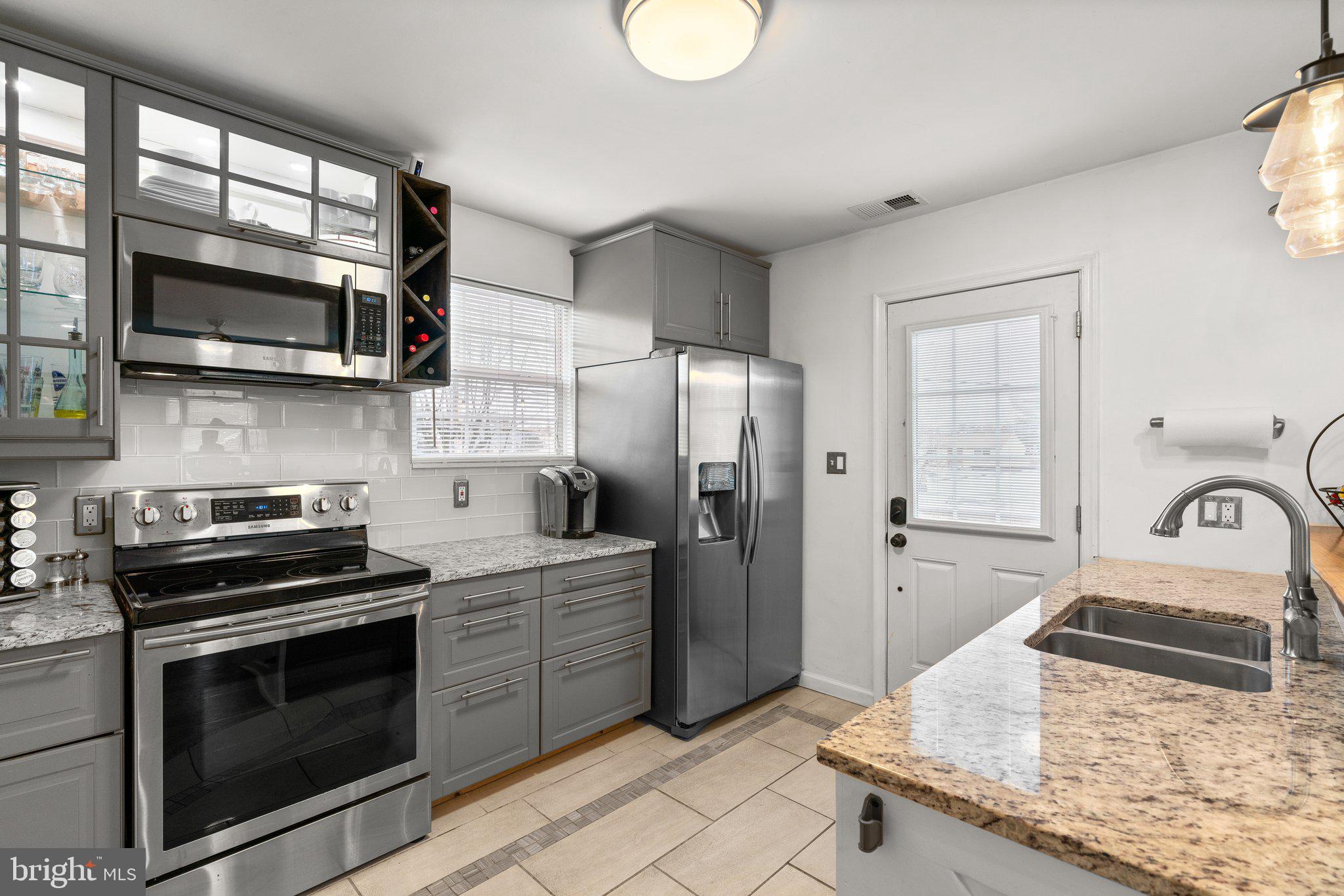 FAIRLAWN - Residential
