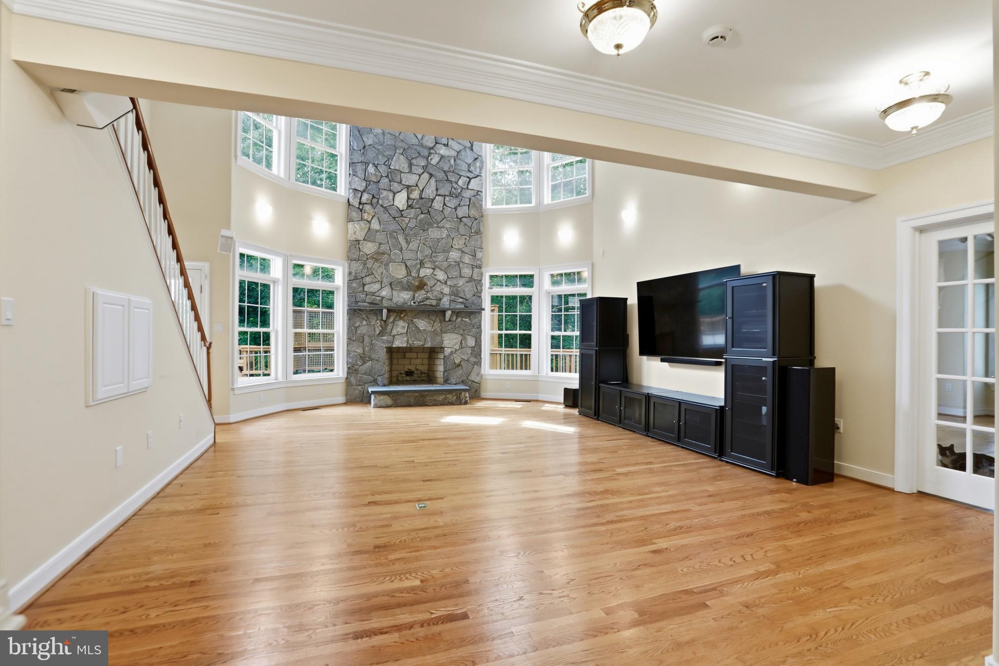 WAPLES CREST - Residential