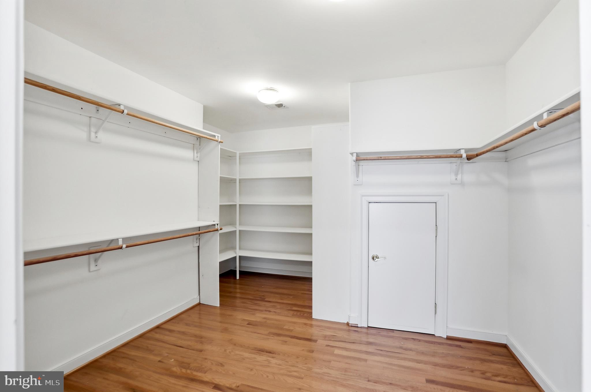 WAPLES CREST - Residential