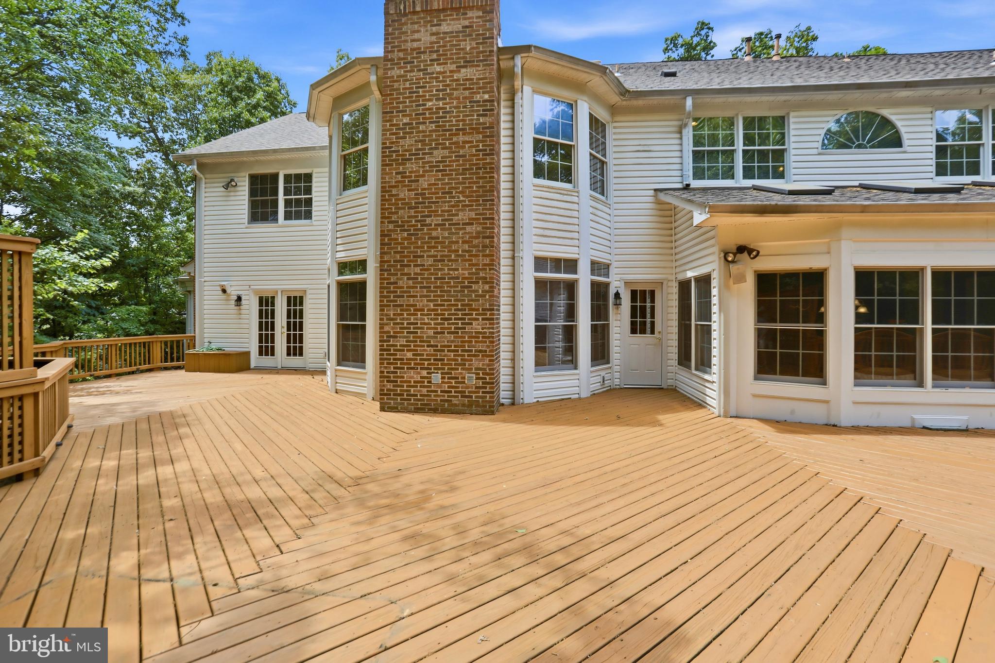 WAPLES CREST - Residential