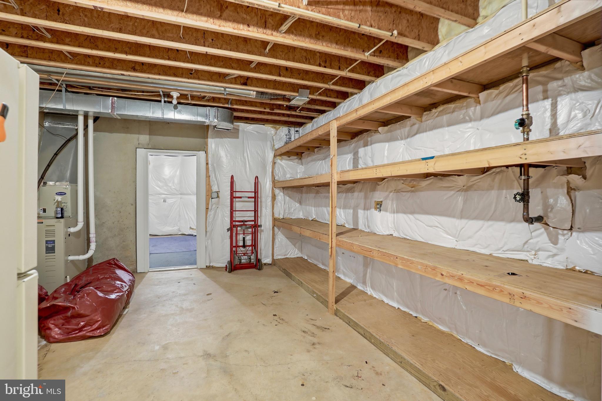 WAPLES CREST - Residential