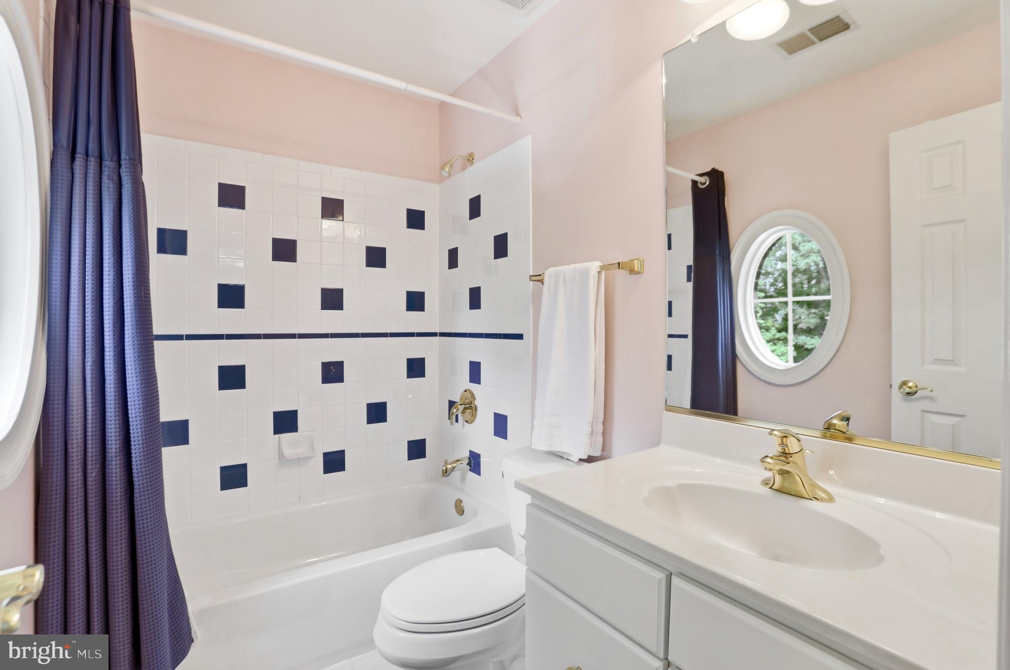 WAPLES CREST - Residential