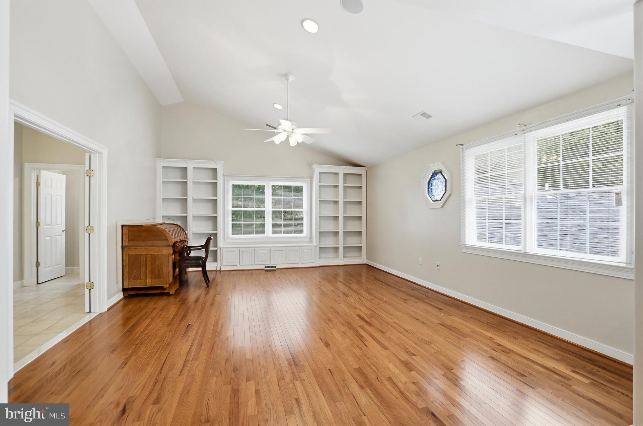 WAPLES CREST - Residential