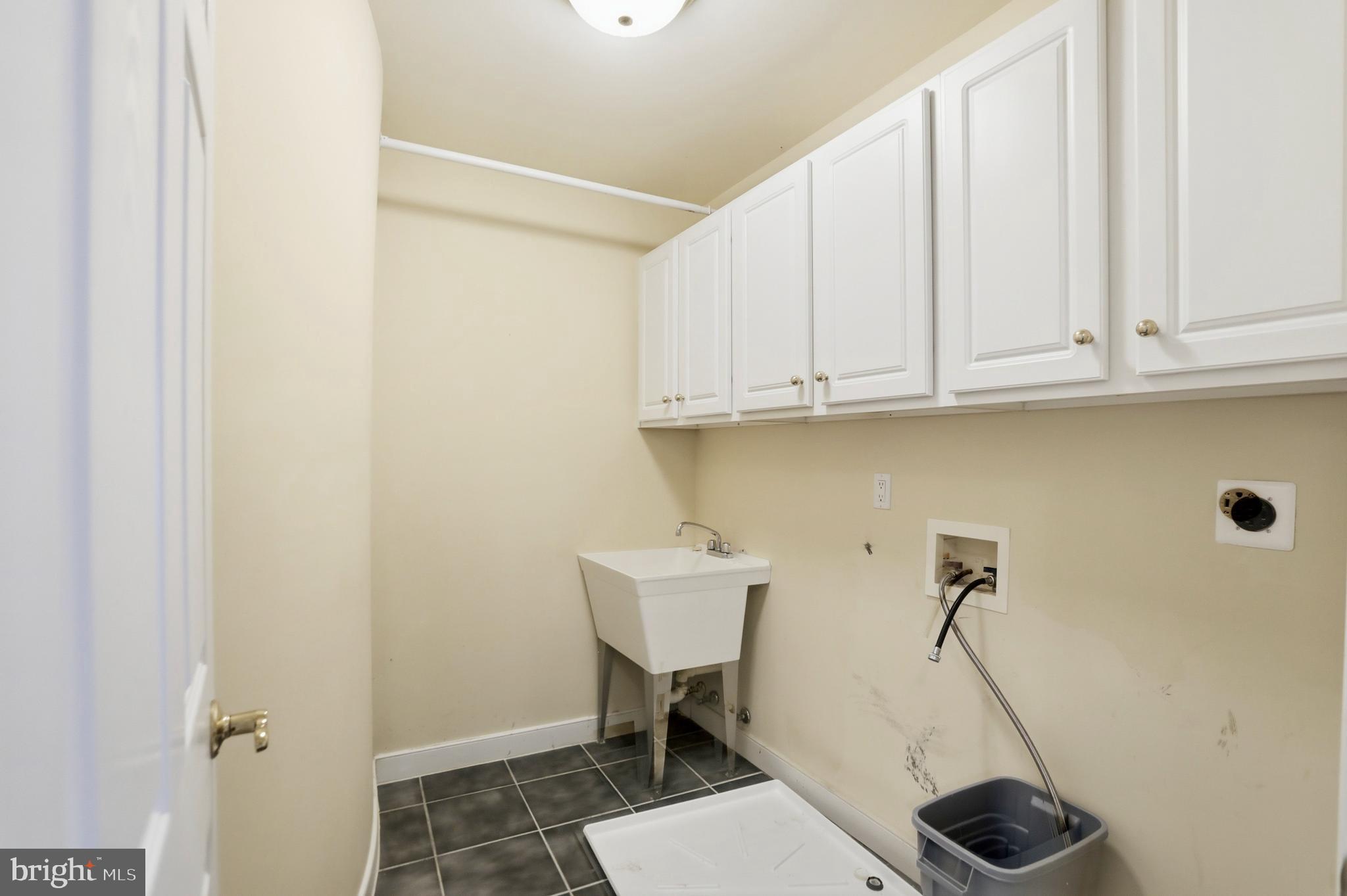 WAPLES CREST - Residential