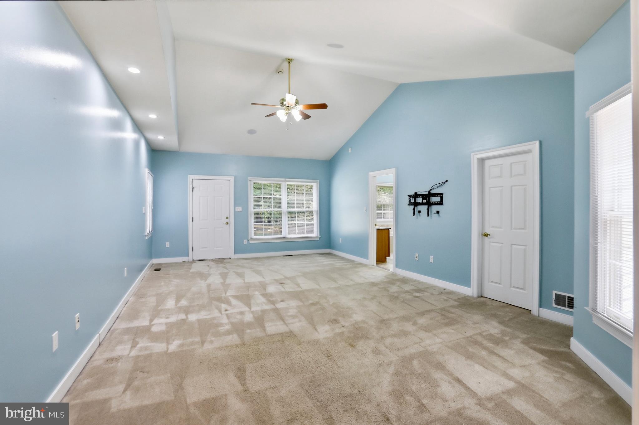 WAPLES CREST - Residential