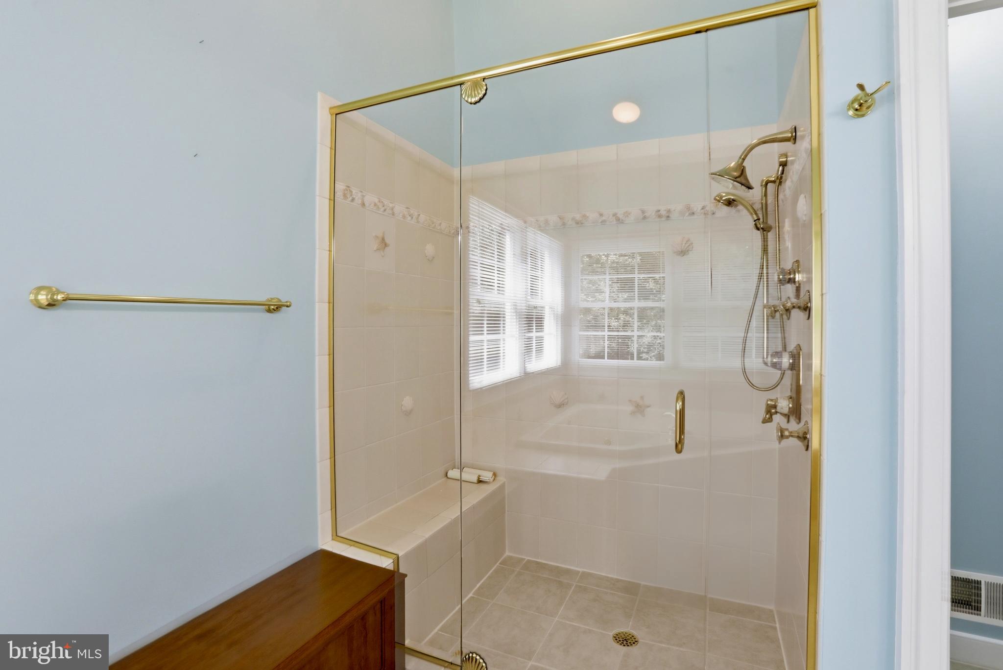 WAPLES CREST - Residential