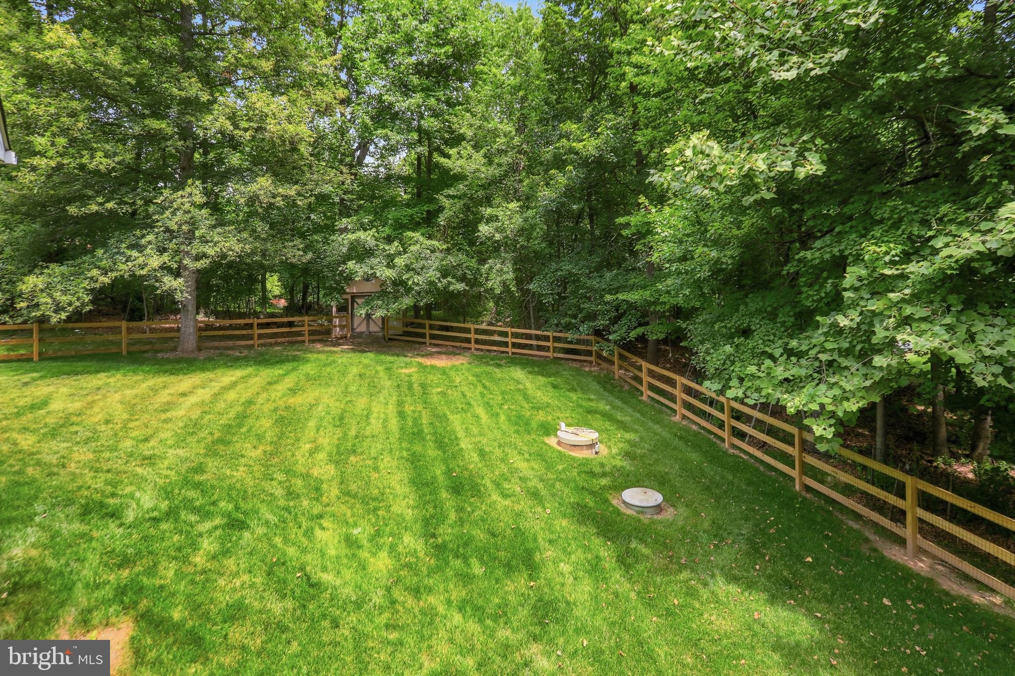 WAPLES CREST - Residential