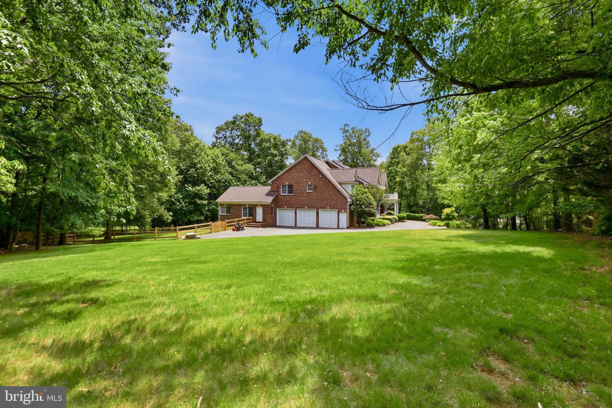 WAPLES CREST - Residential