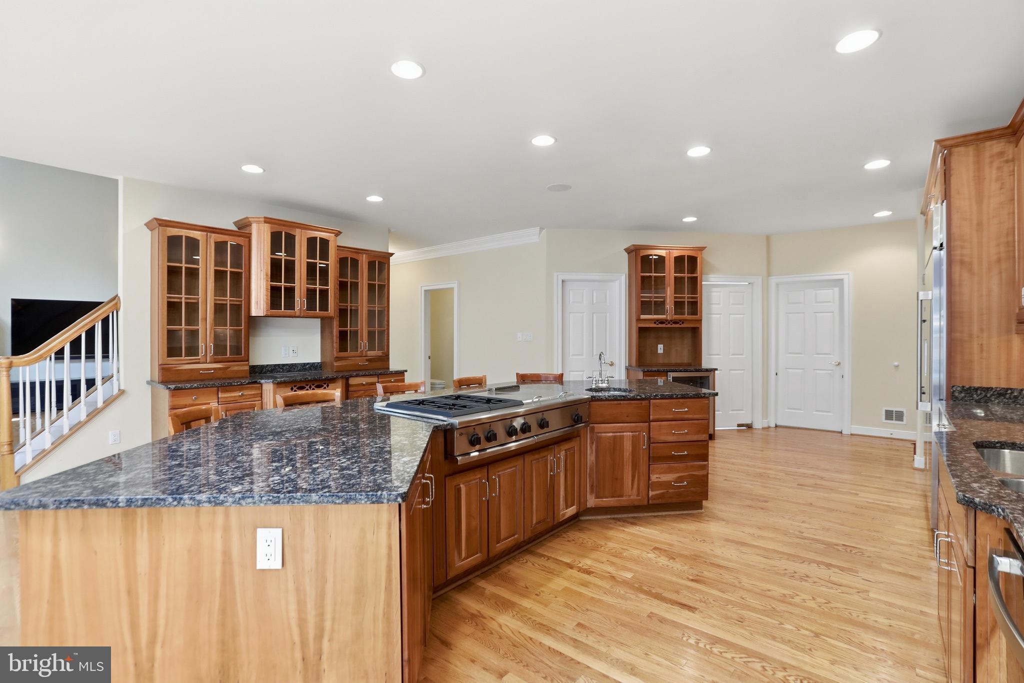 WAPLES CREST - Residential
