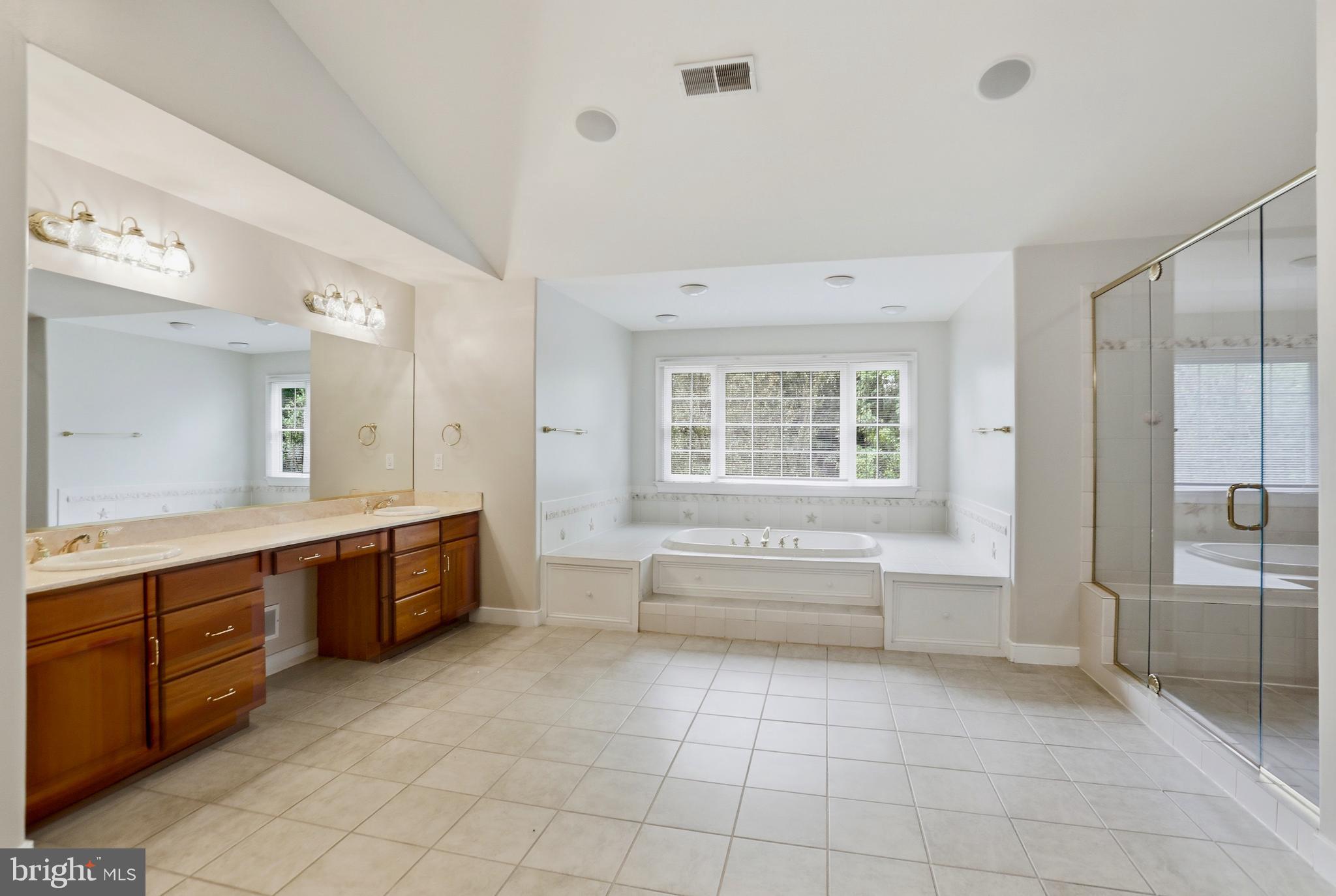WAPLES CREST - Residential