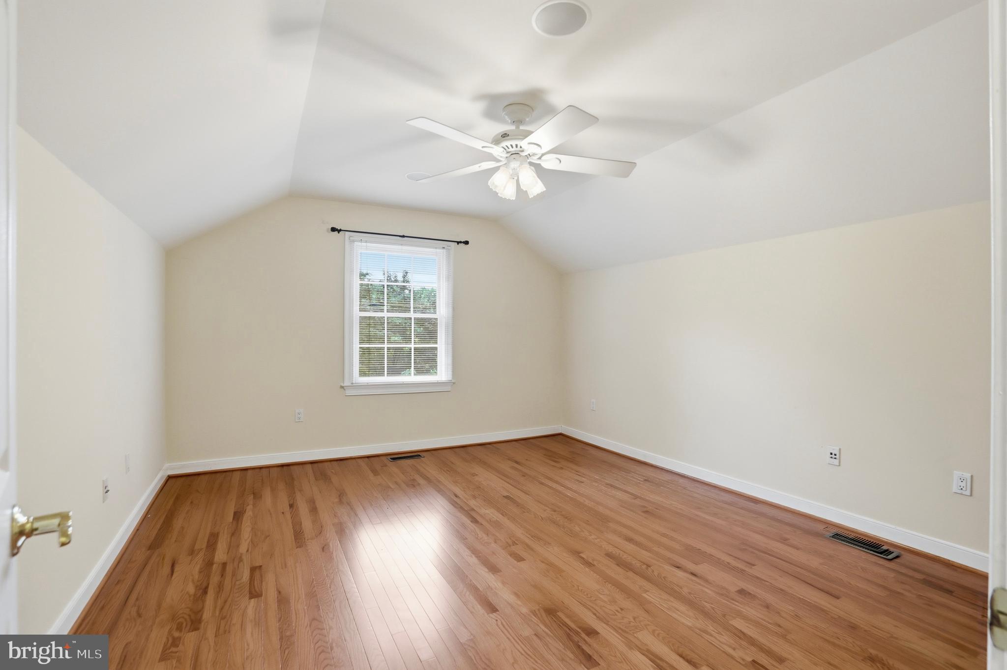 WAPLES CREST - Residential