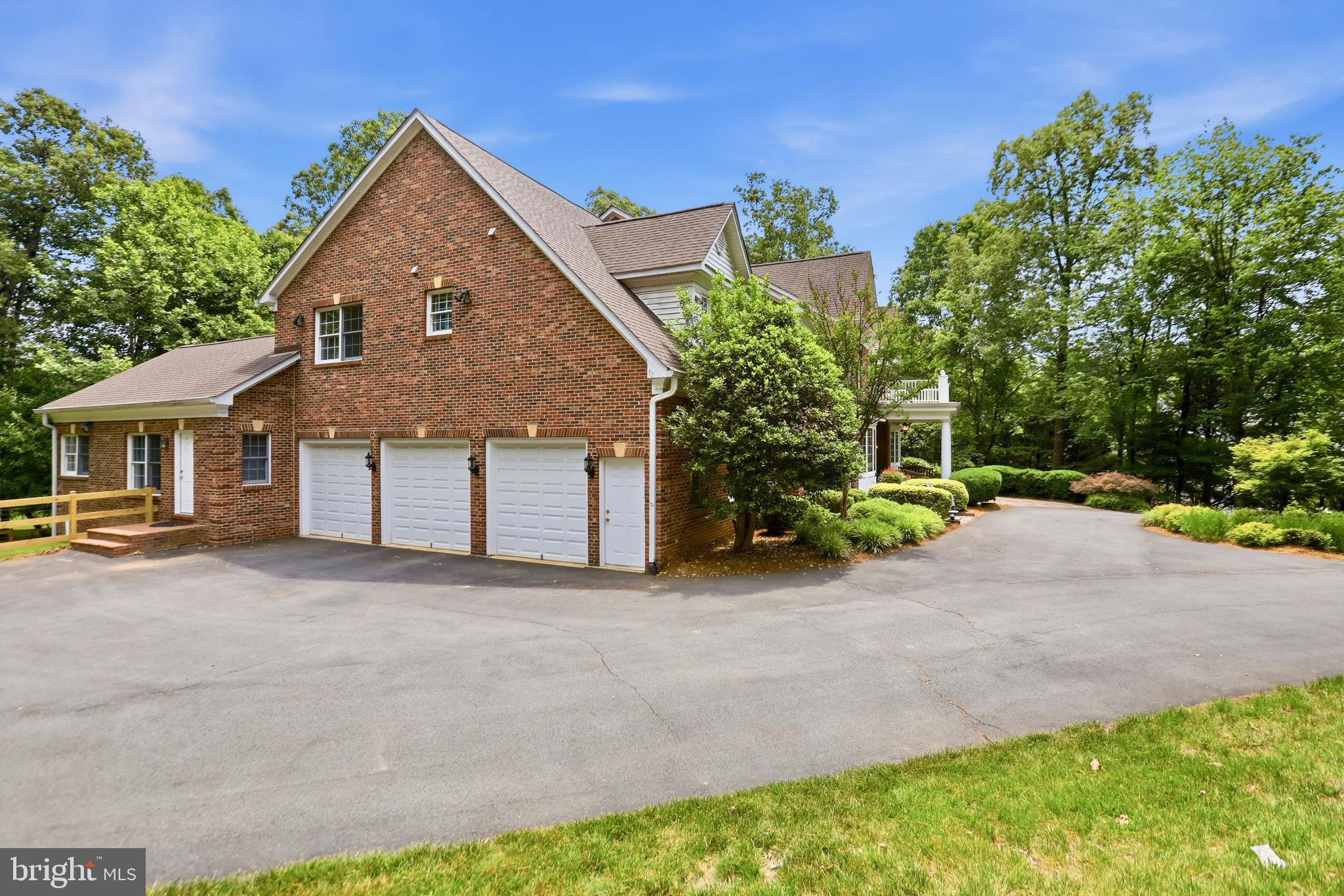 WAPLES CREST - Residential