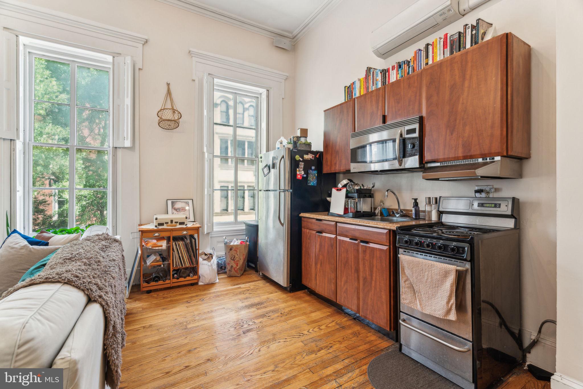 RITTENHOUSE SQUARE - Residential Income